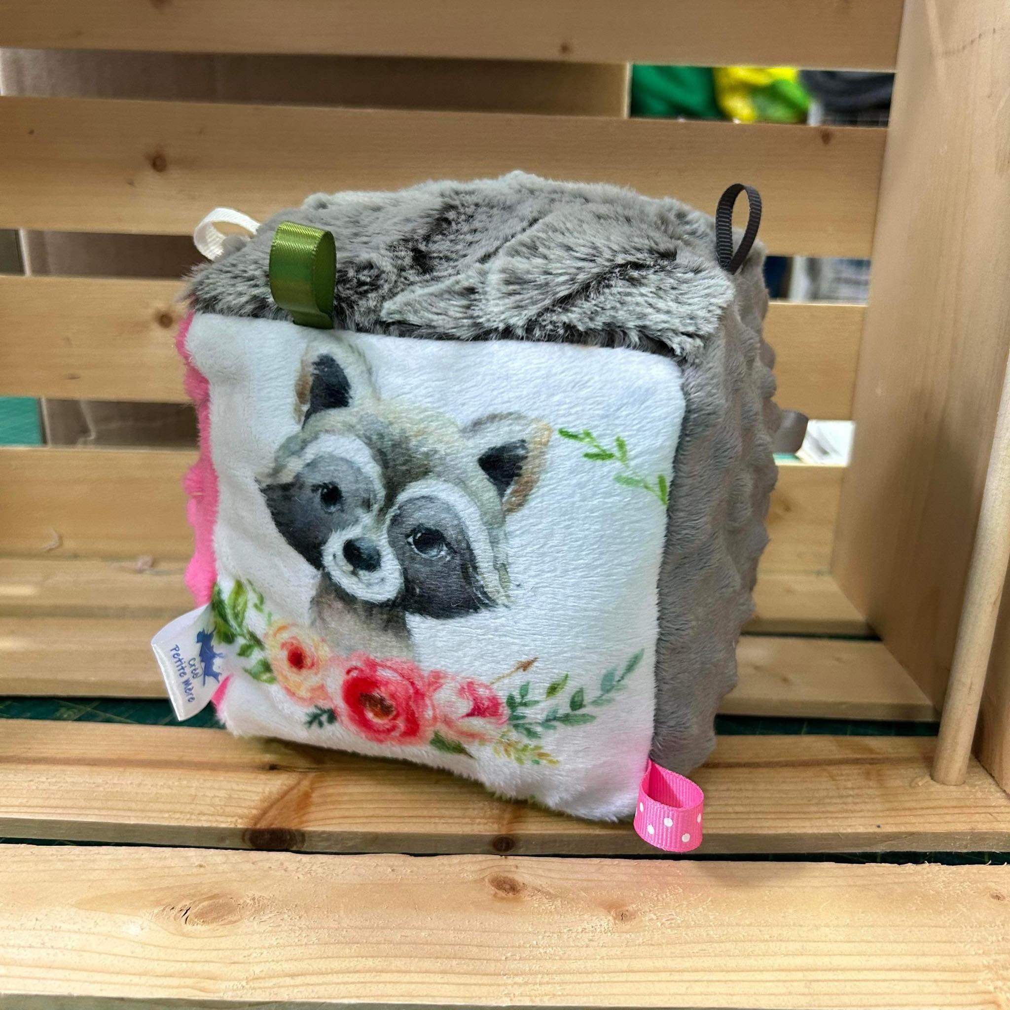 Cube d’éveil raton