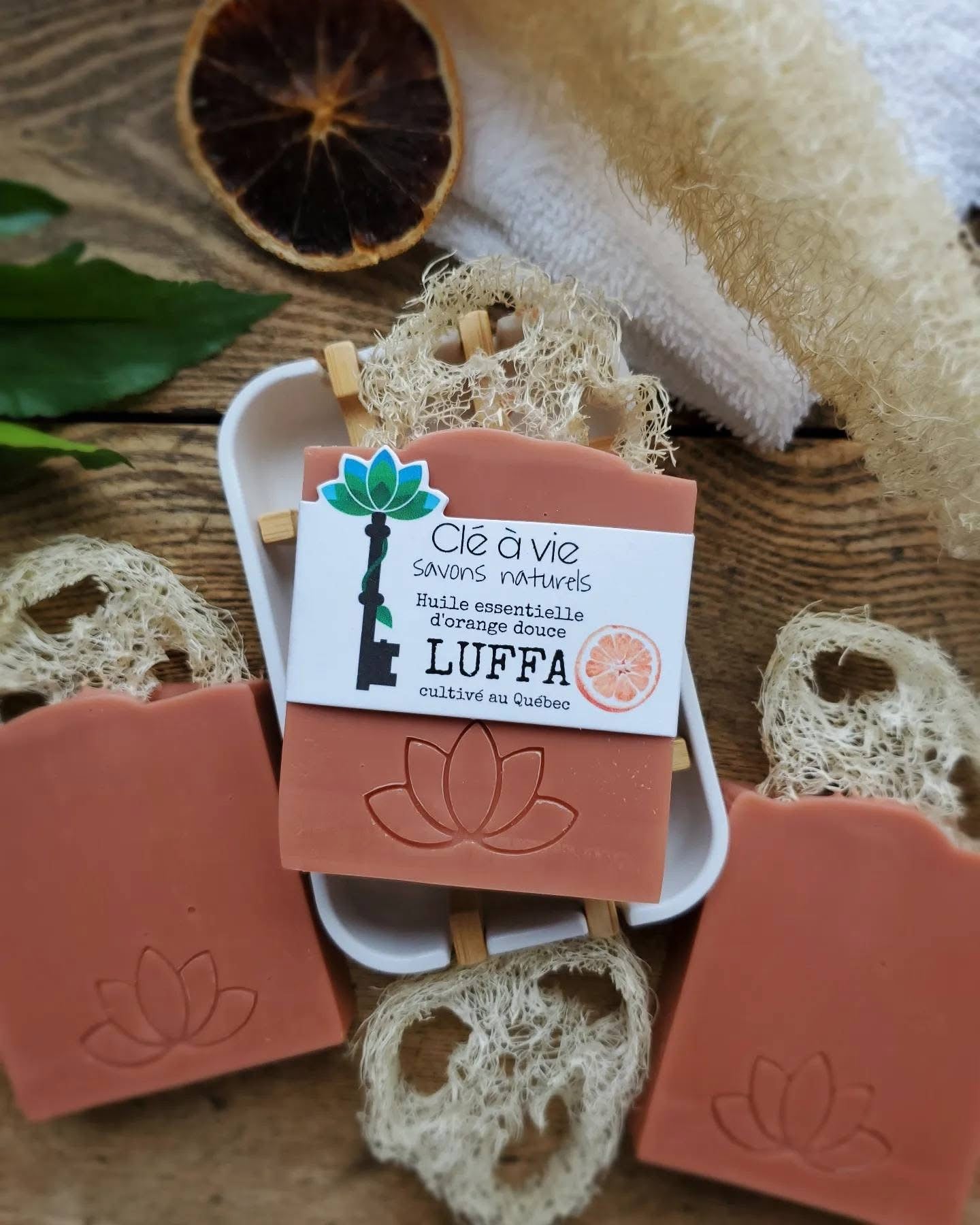 Savon à l’huile essentielle d’orange douce luffa