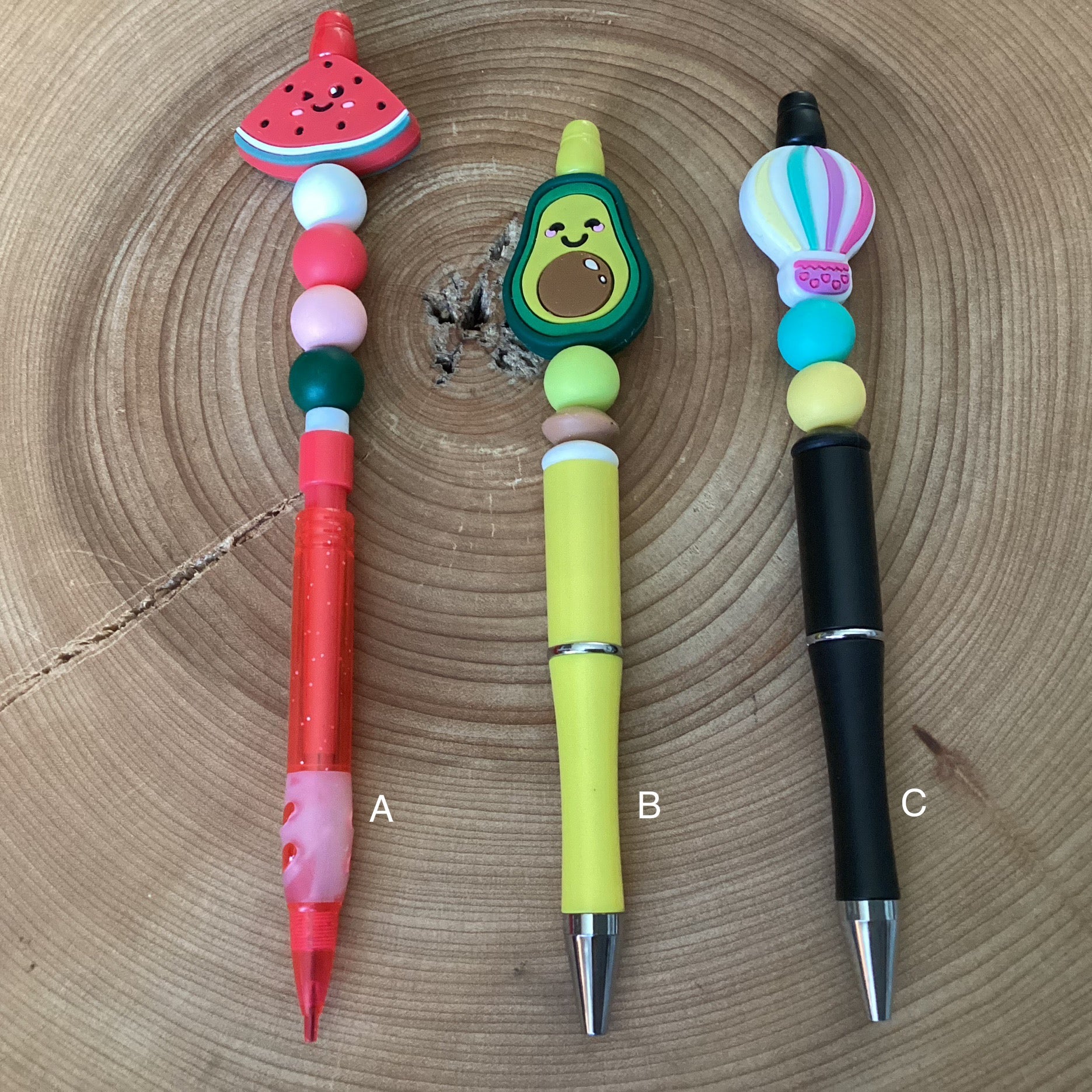 Crayon(stylo) ou pousse mine au choix