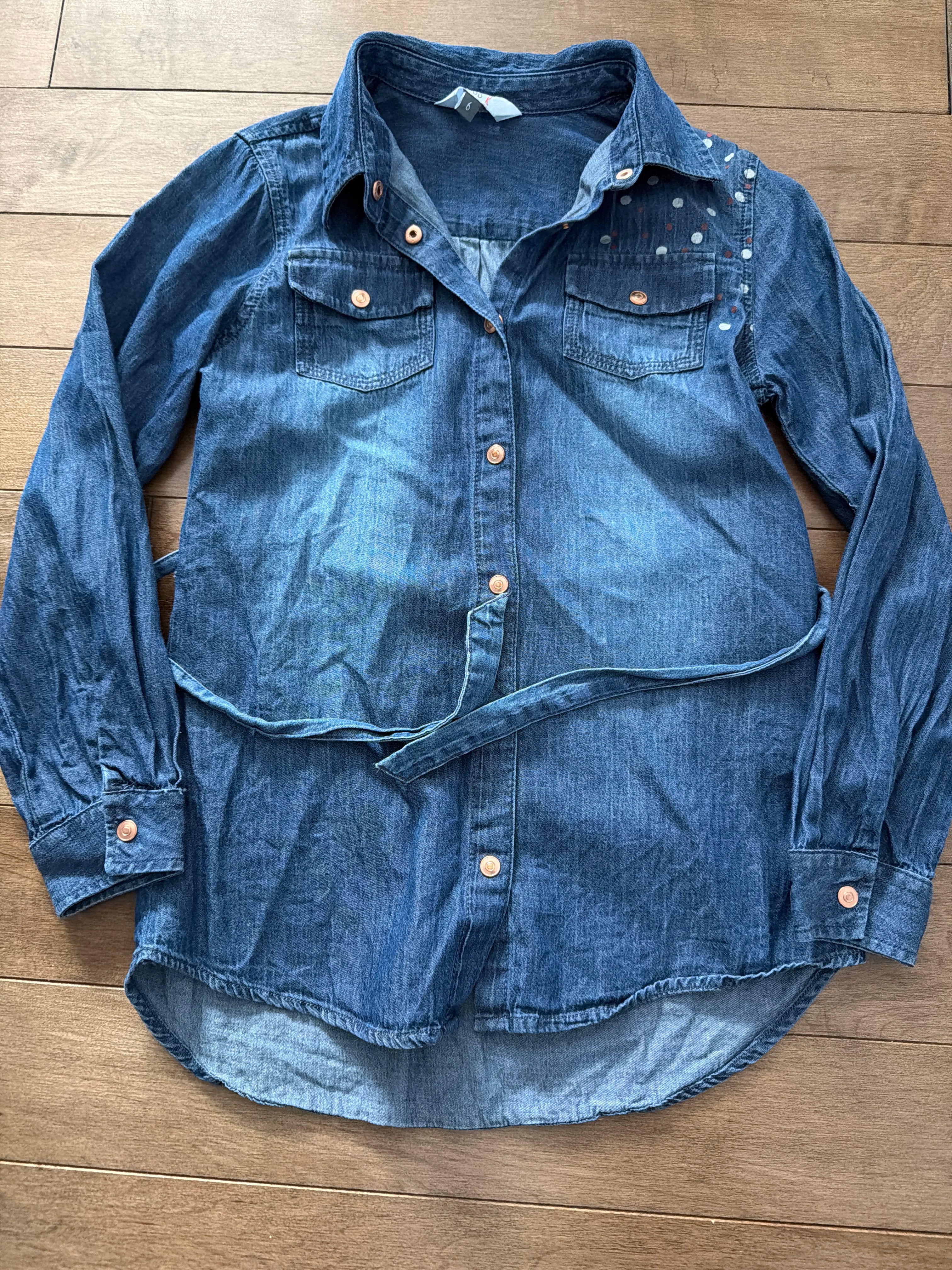 Chemise 6 ans comme neuve