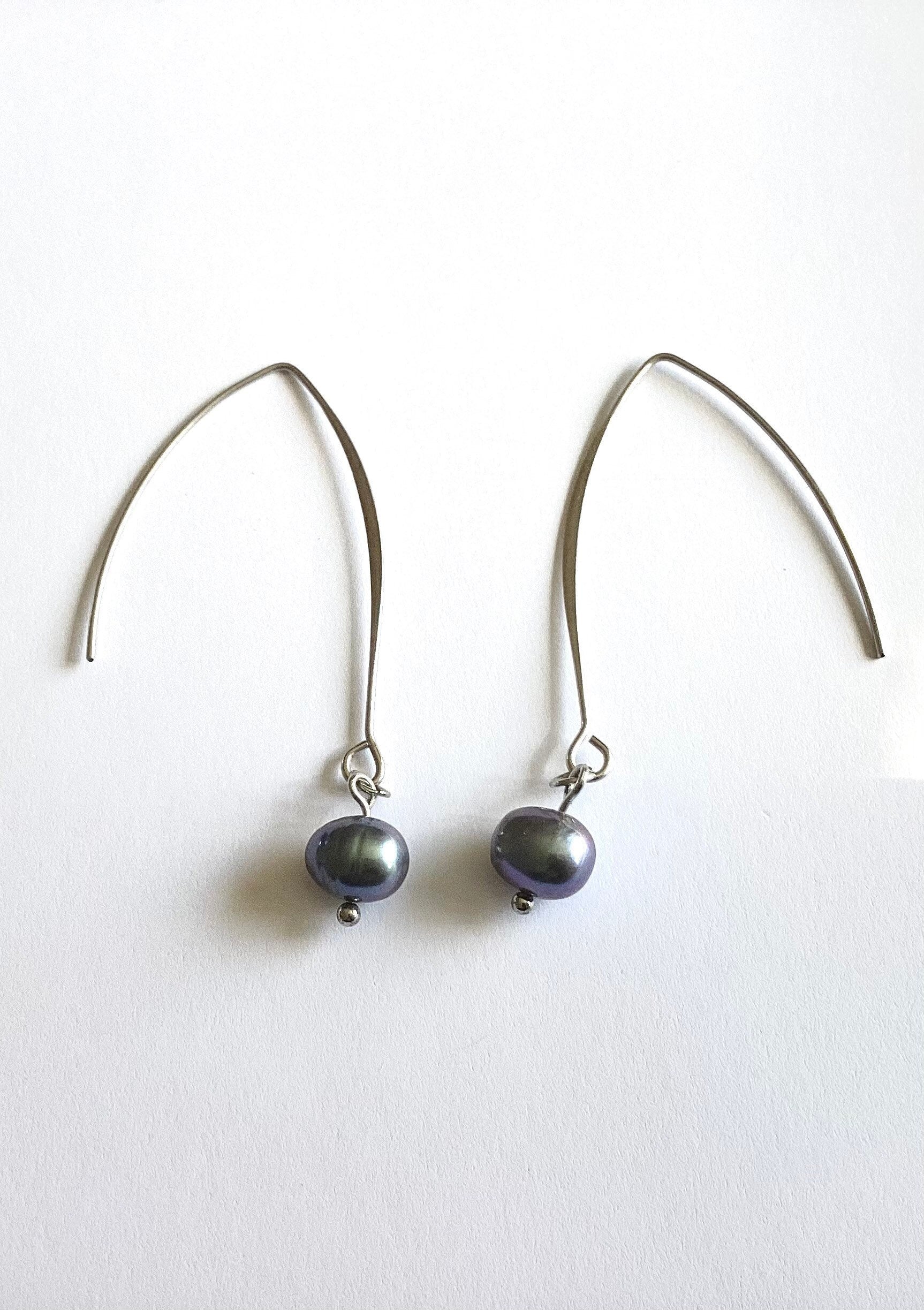 Stainless steel earrings with freshwater pearls of your choice