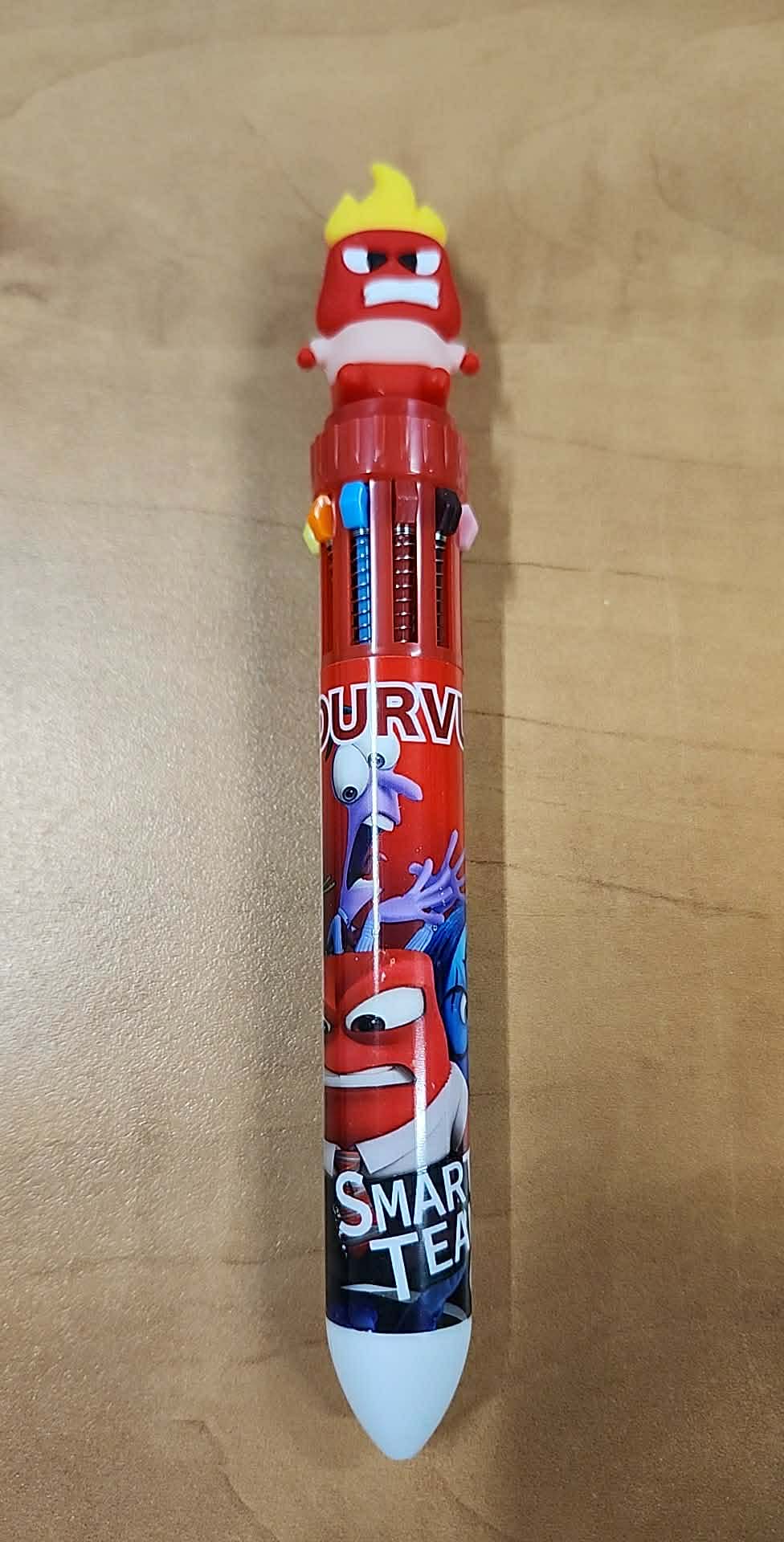 Crayon encre multiple, personnage