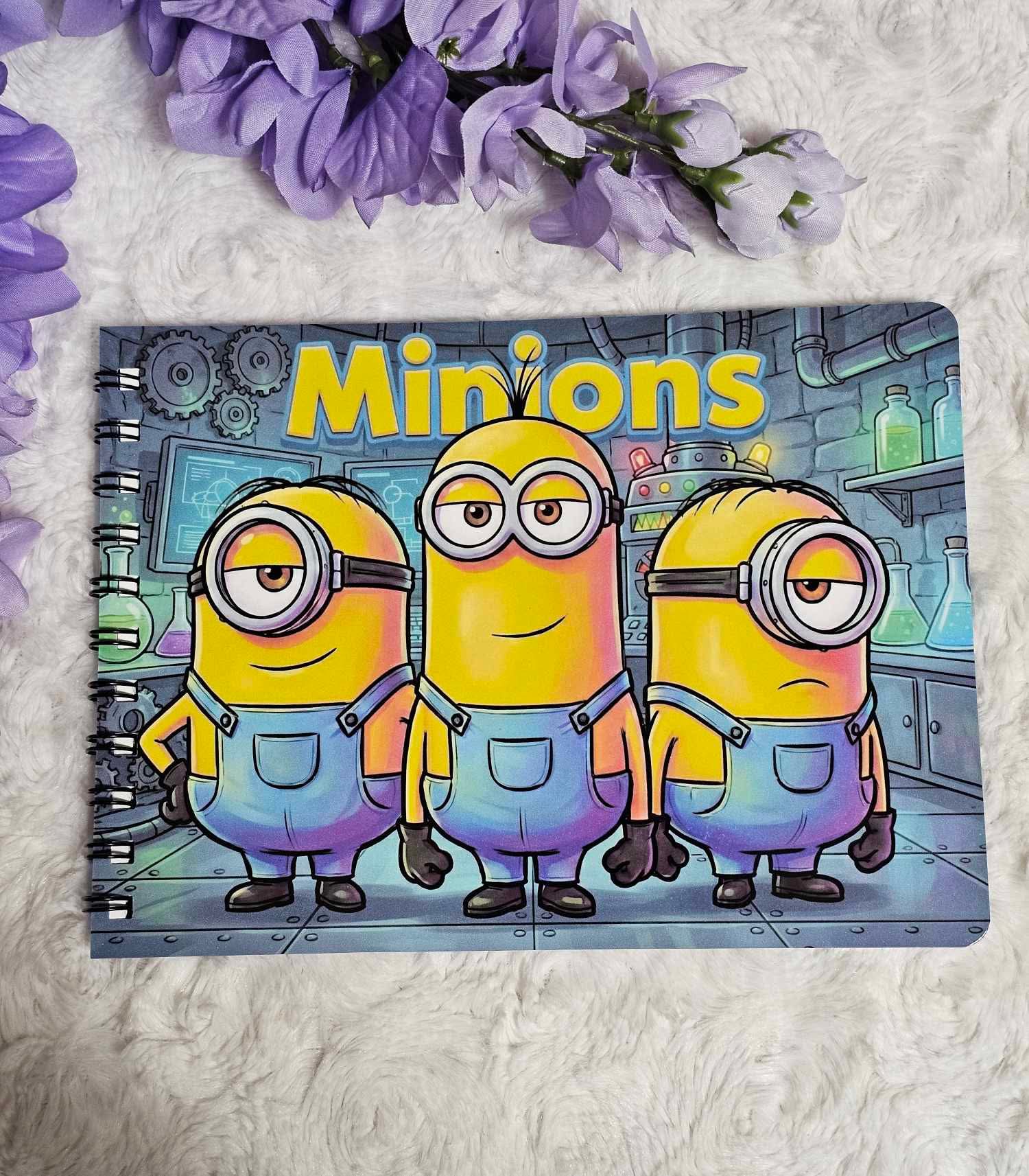 Livre de dessin bonhomme jaune