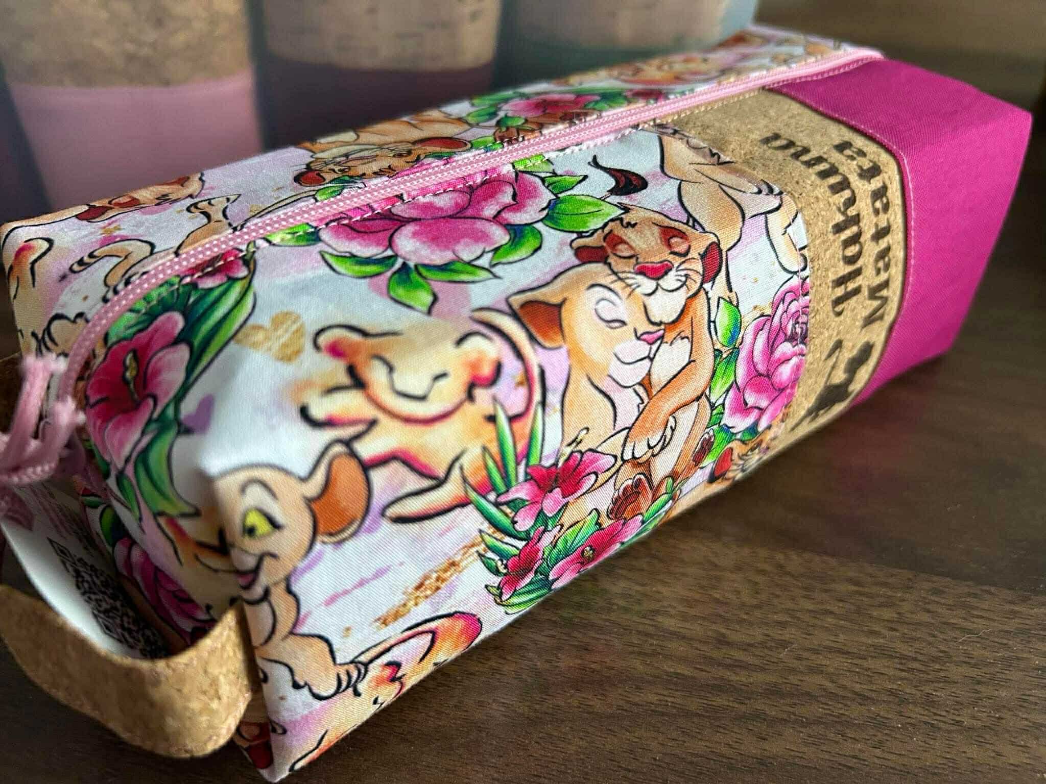 Trousse maman et bébé lion ( Hakuna matata)