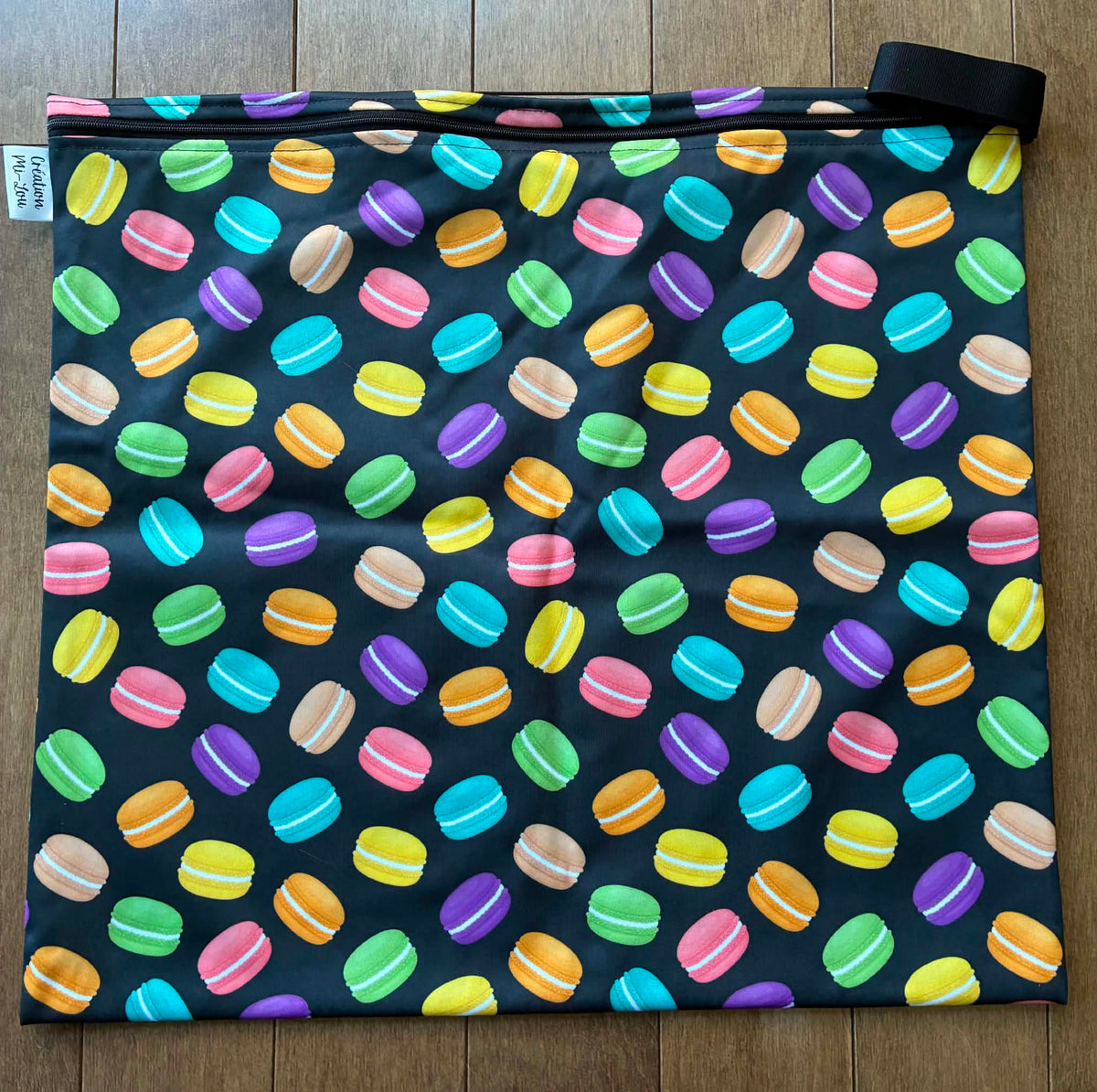 Gros Wetbag macarons