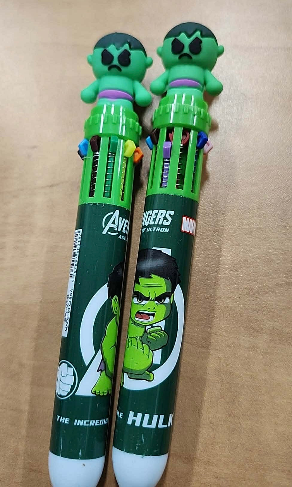 Crayon encre multiple, personnage