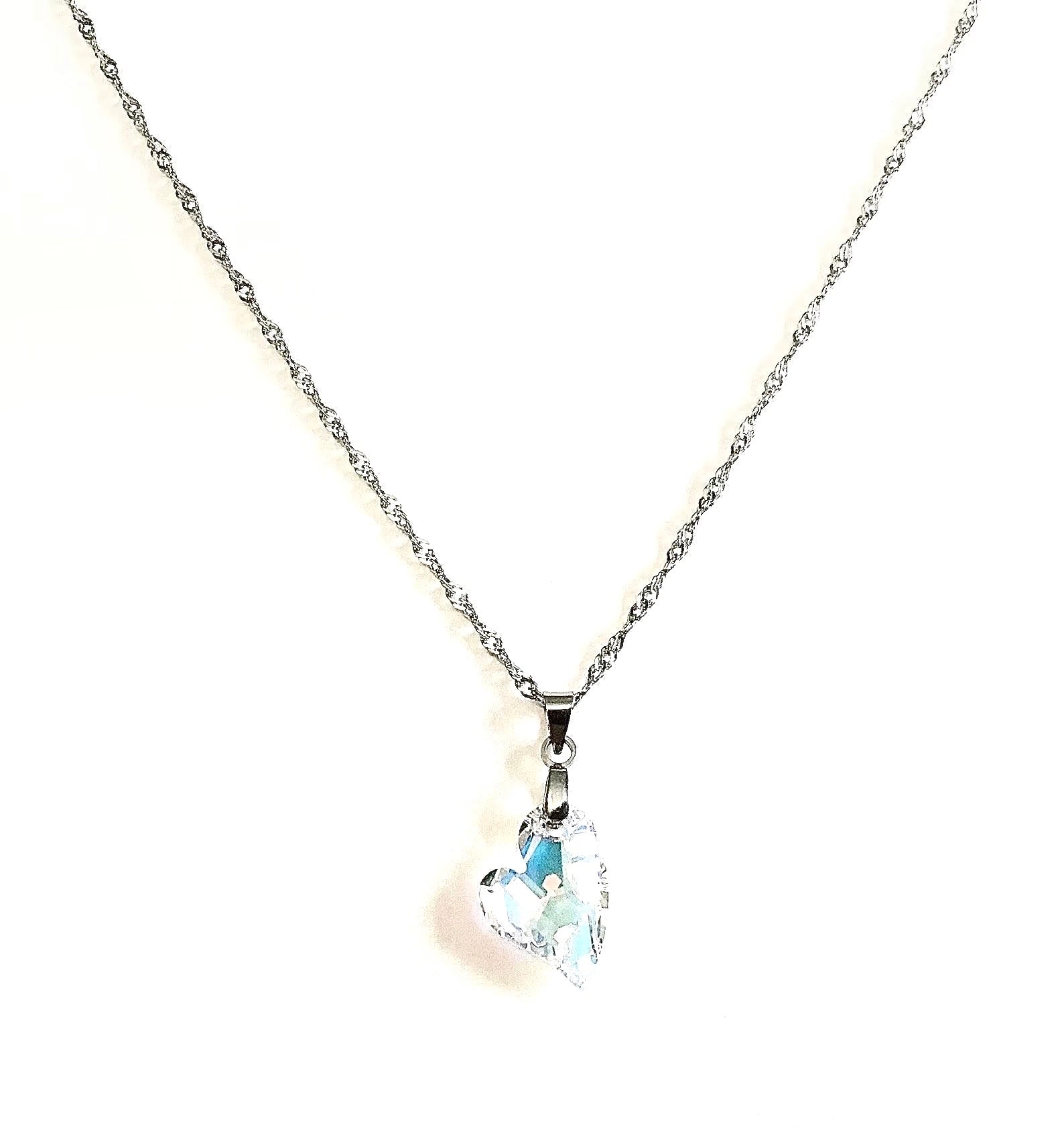 Collier en inox avec coeur swarovski