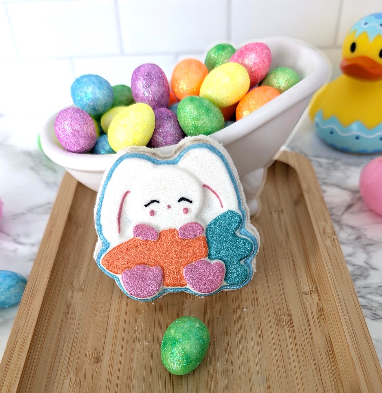 Bombe lapin avec carotte PRÉCOMMANDE