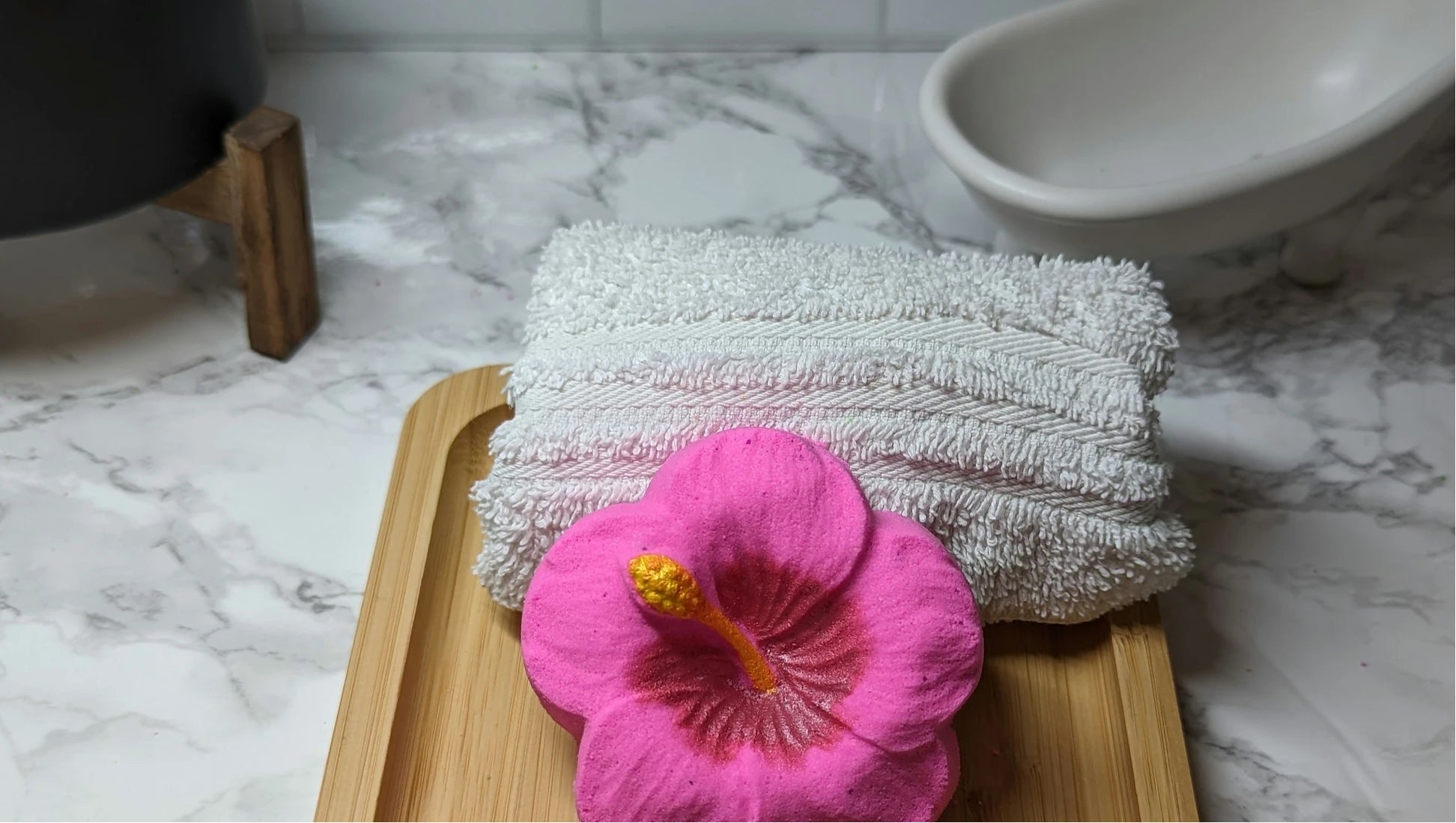 Hibiscus bath bomb