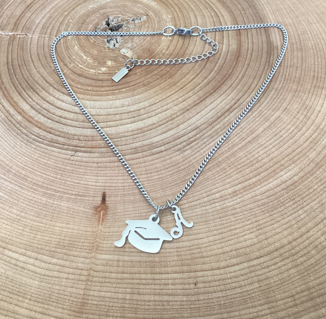 Collier finissant finissante, diplômé