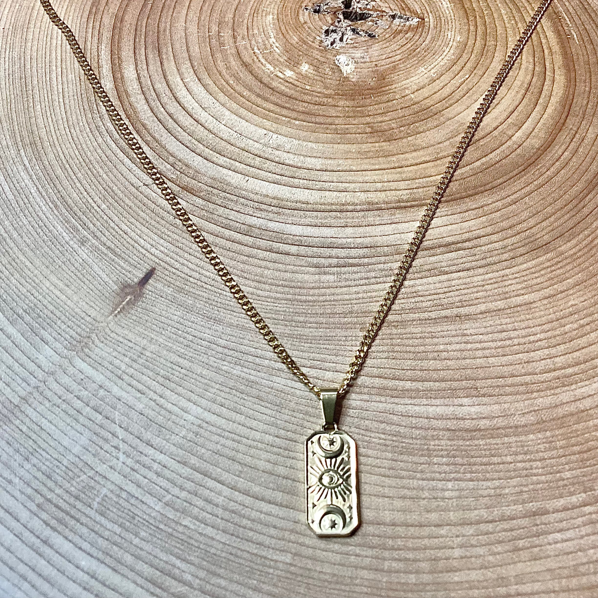 Collier tarot, l’œil protecteur en inox or