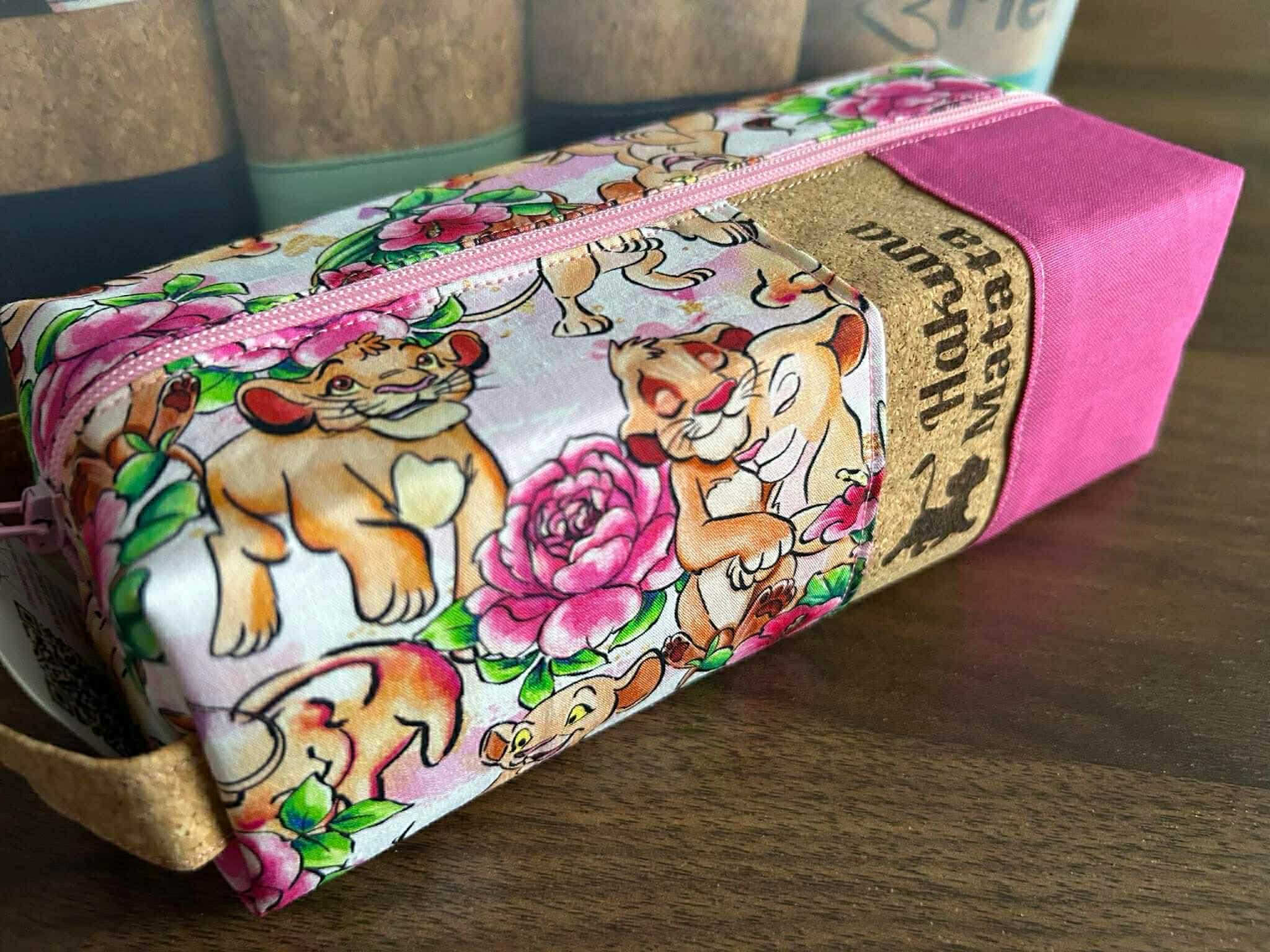 Trousse petit lion hakuna matata