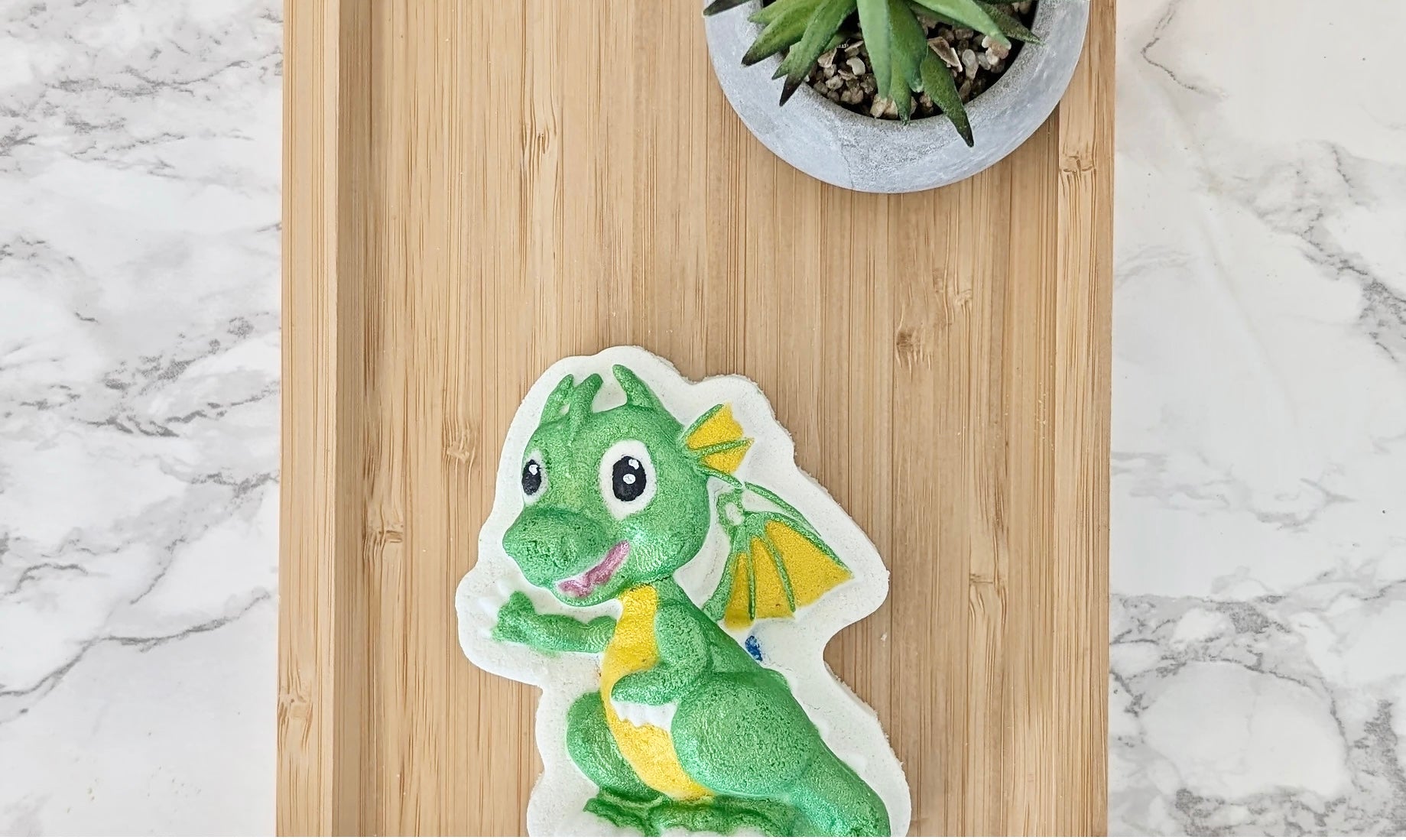 Bombe de bain dragon vert
