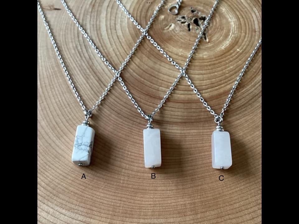 Necklace with stone and stainless steel chain