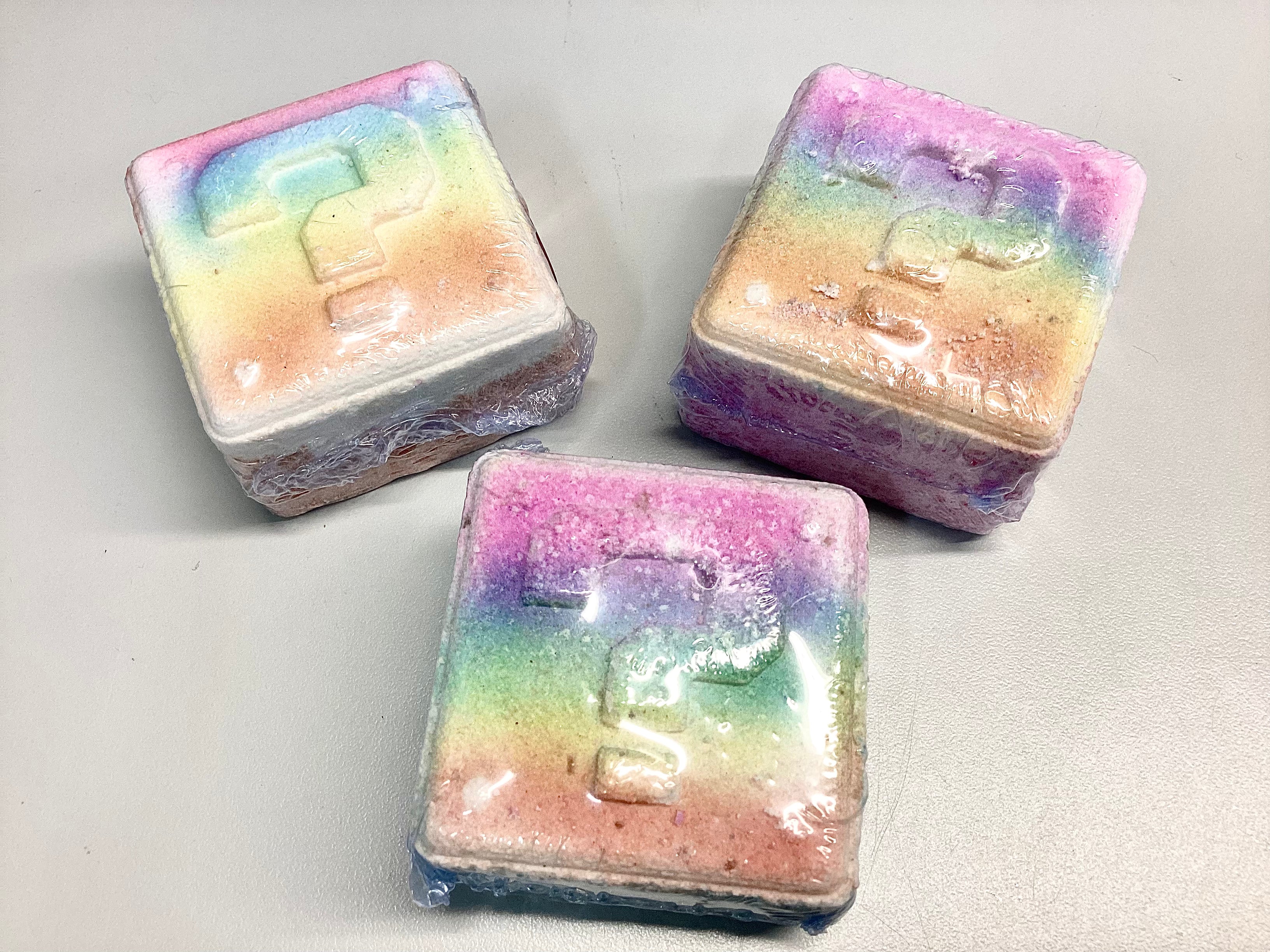 Bombe avec surprise à l’intérieur