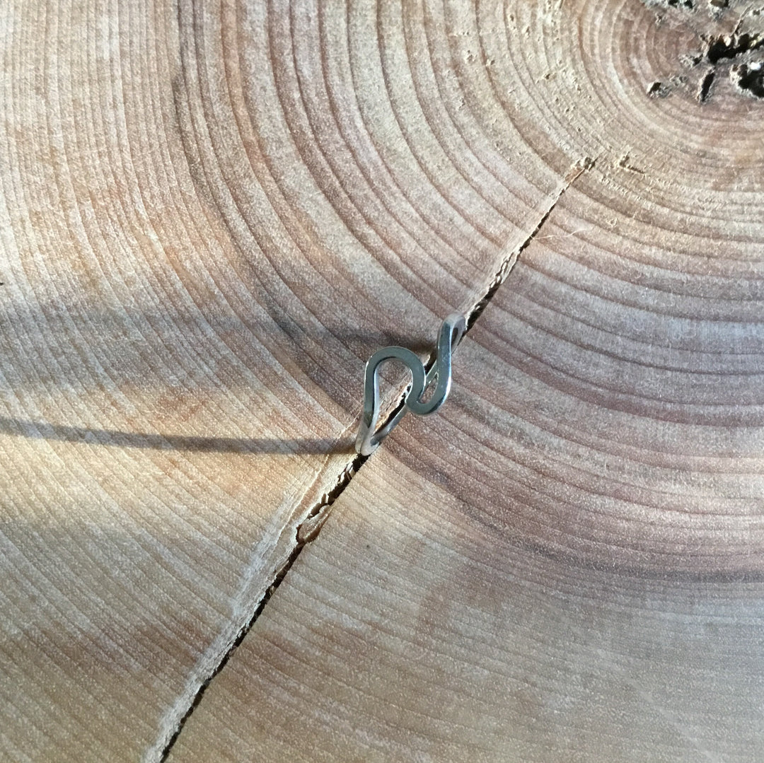 Stainless steel wave ring