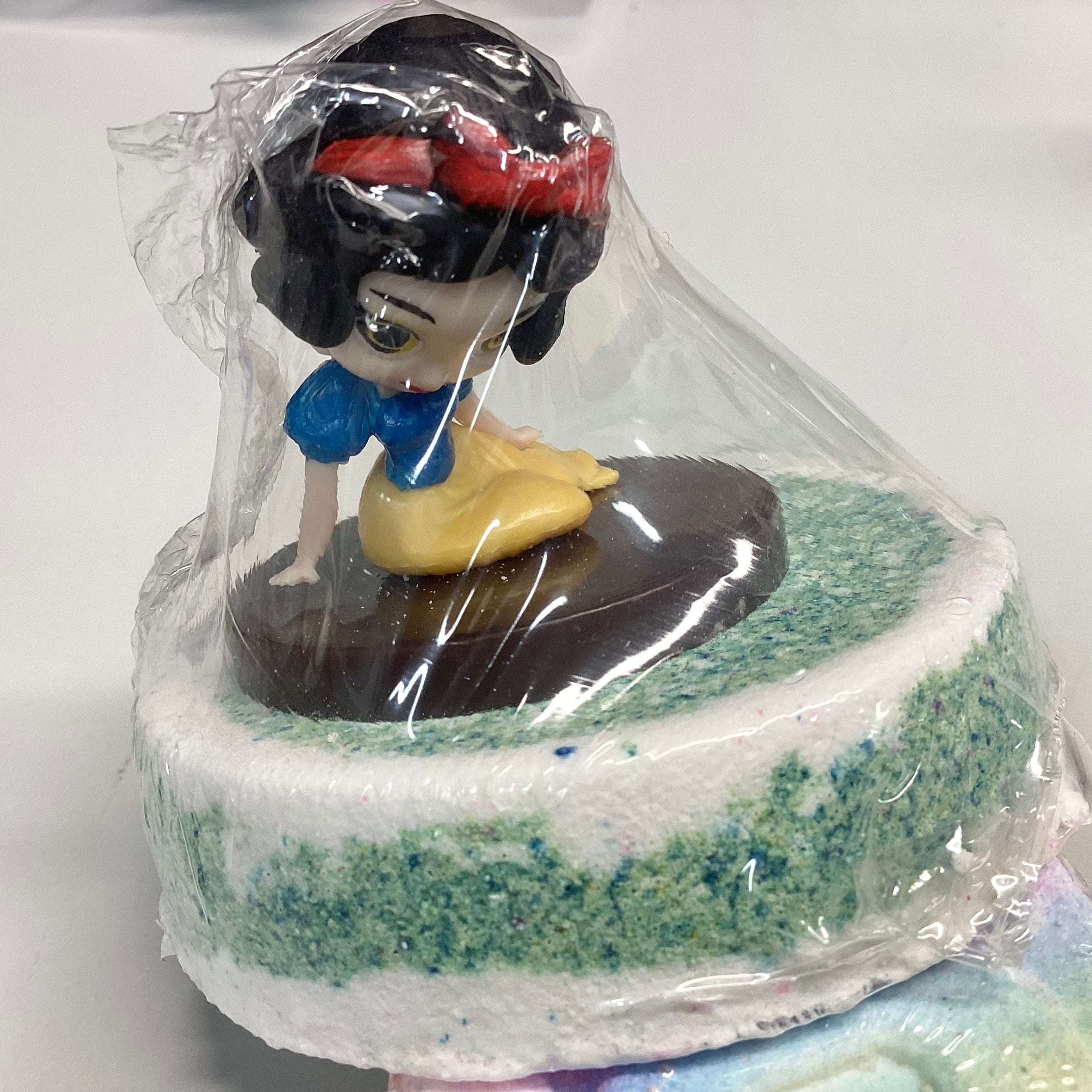 Bombe de bain avec personnage princesse (surprise aléatoire)