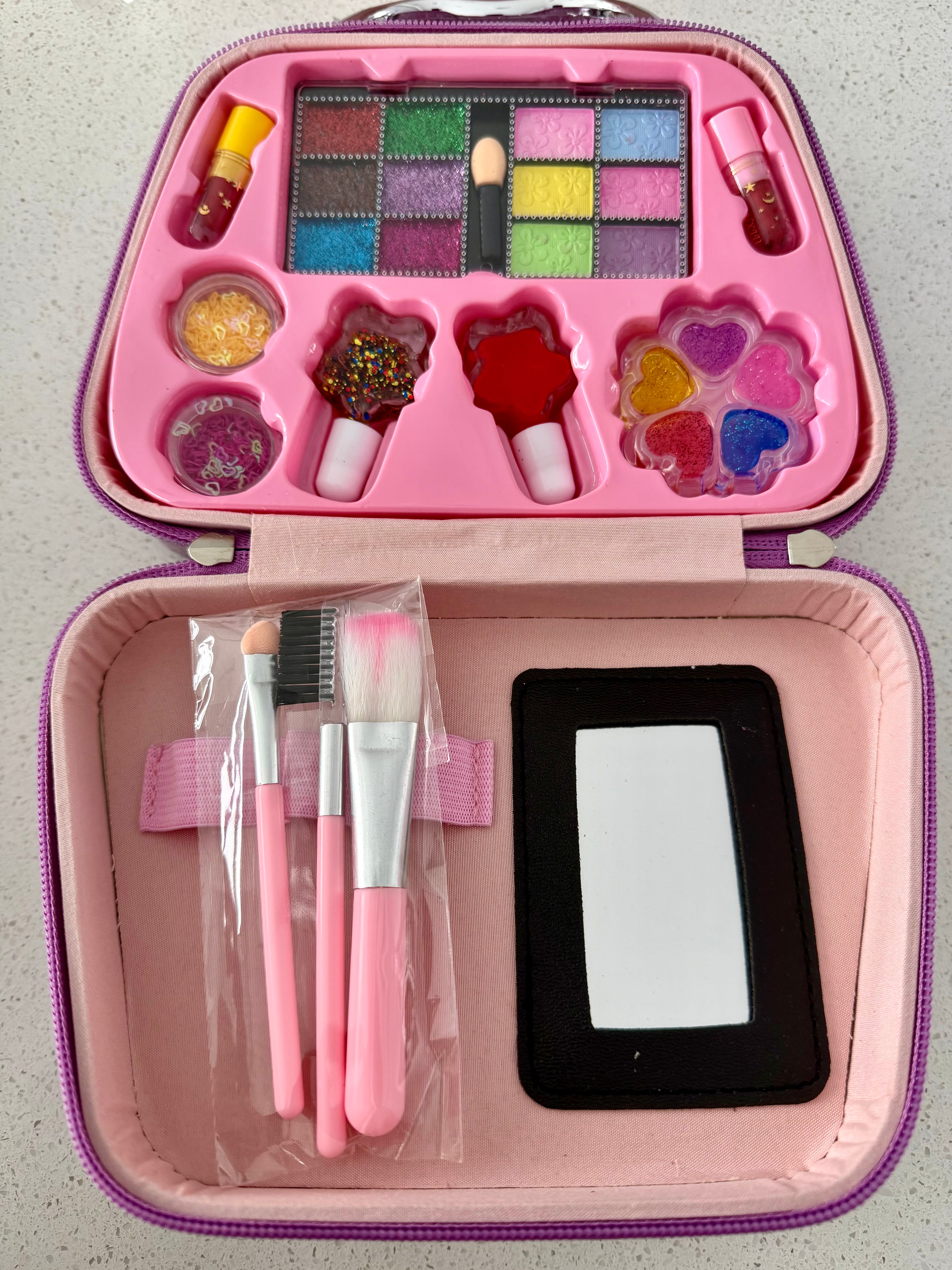Trousse avec maquillage
