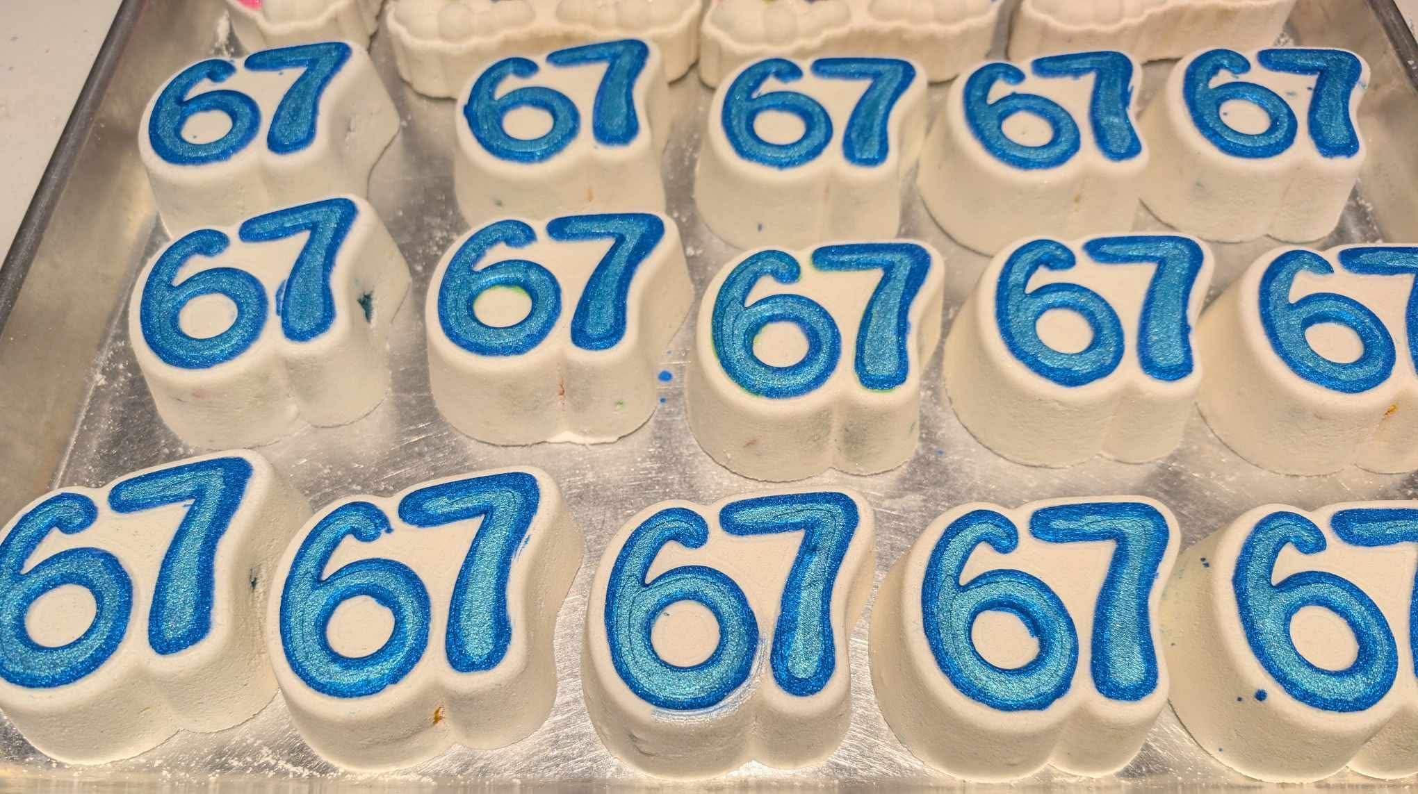 Bombe de bain 6-7 PRÉCOMMANDE