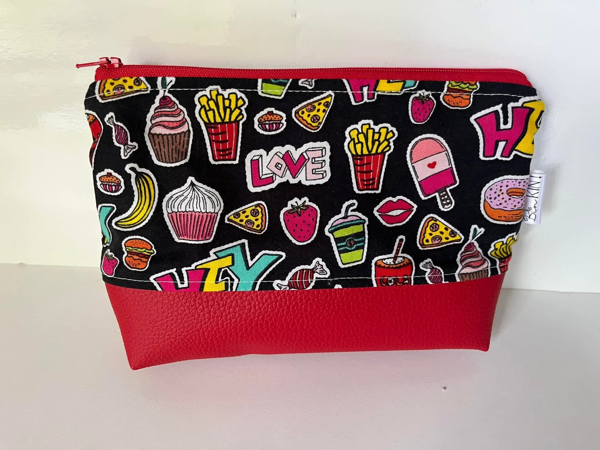 Pochette en tissus et vinyle