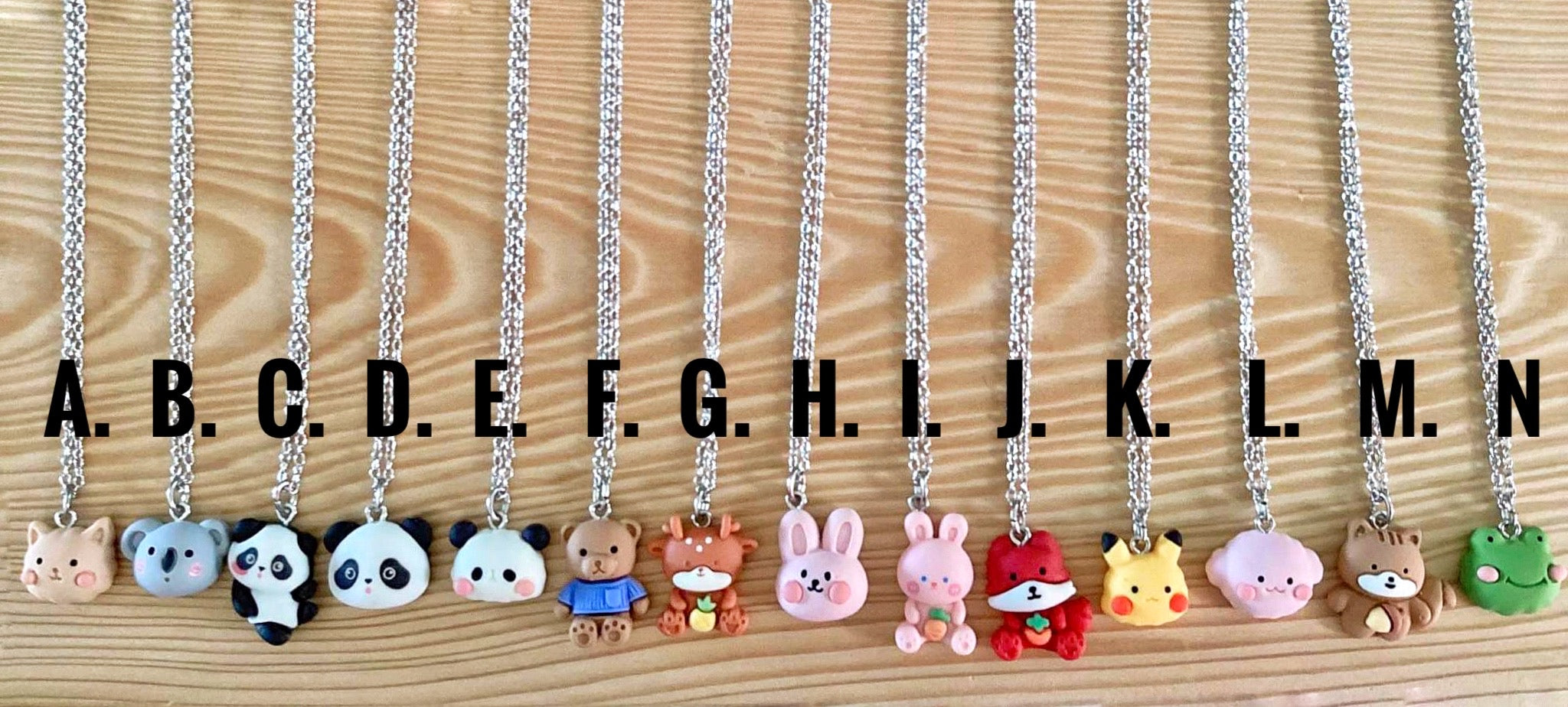 Collier avec chaîne en inox avec breloques animaux