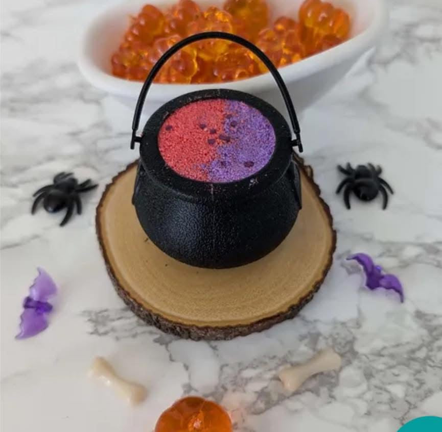 Chaudron de poudre avec surprise à l’intérieur