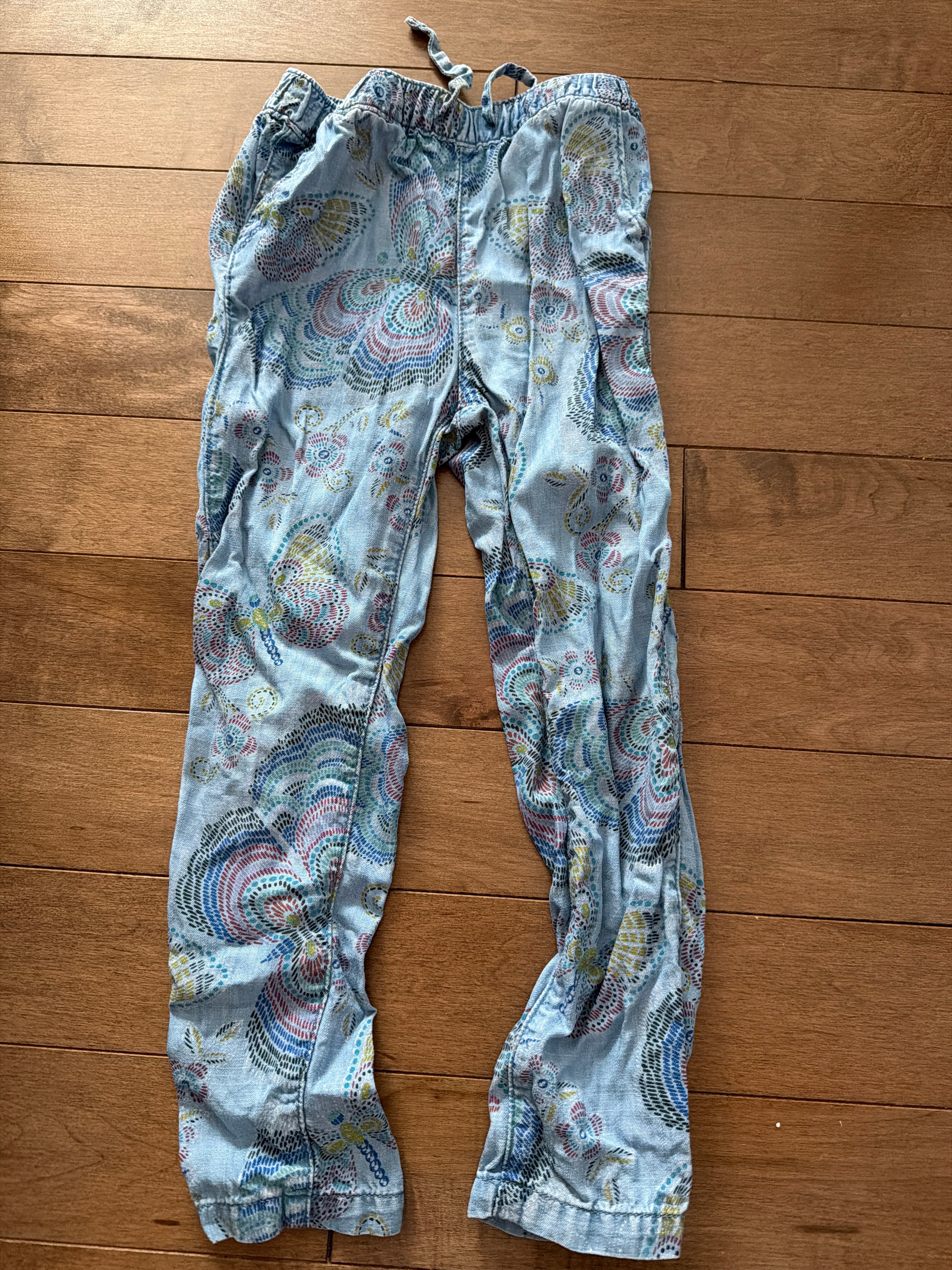 Pantalon papillon frippé mais comme neuf 5 ans