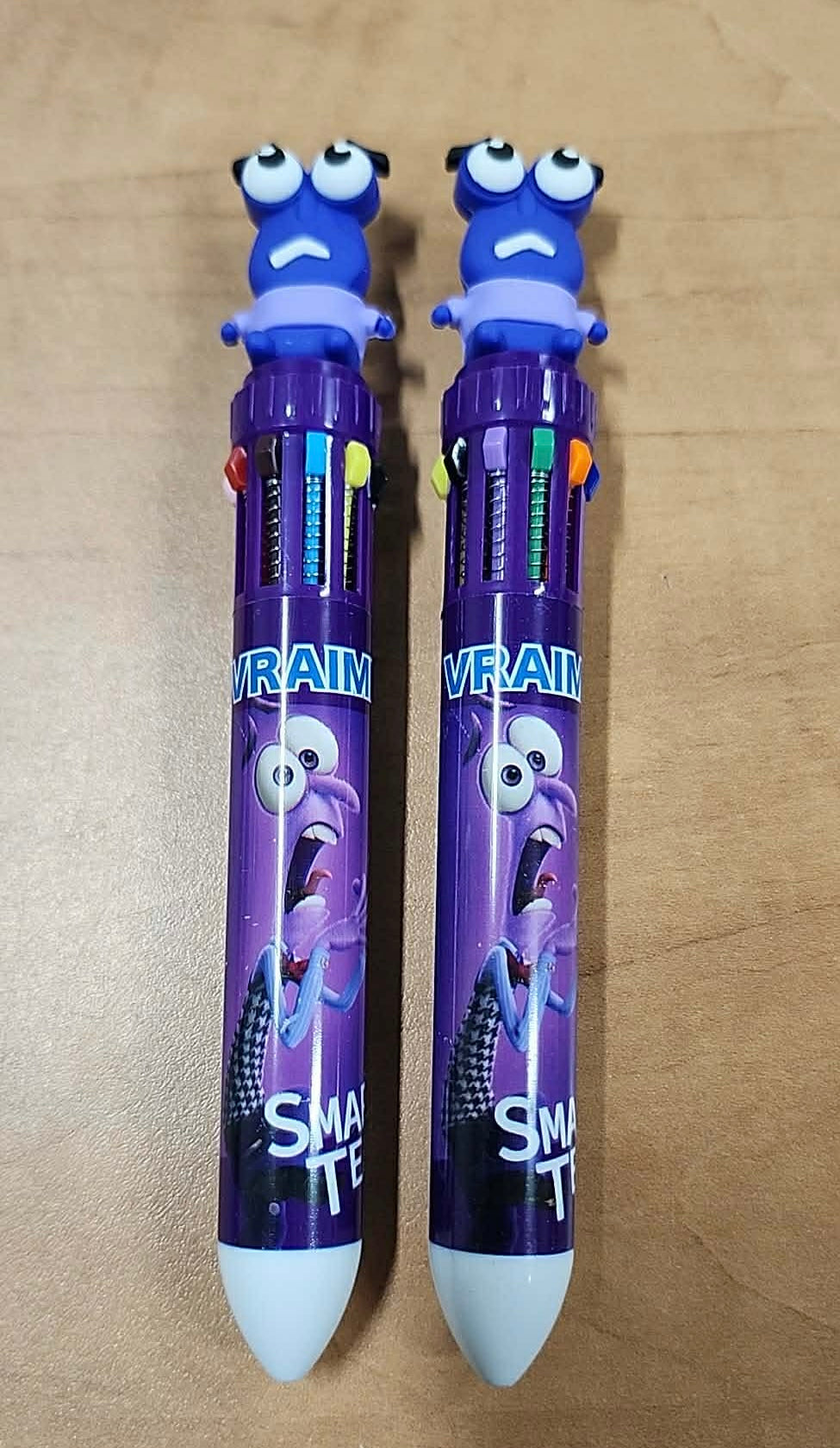 Crayon encre multiple, personnage