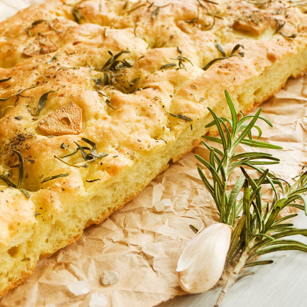Mélange de focaccia à l'ail et au romarin