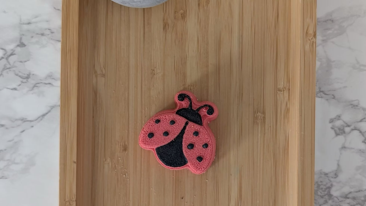 Mini bombe de bain coccinelle 🐞