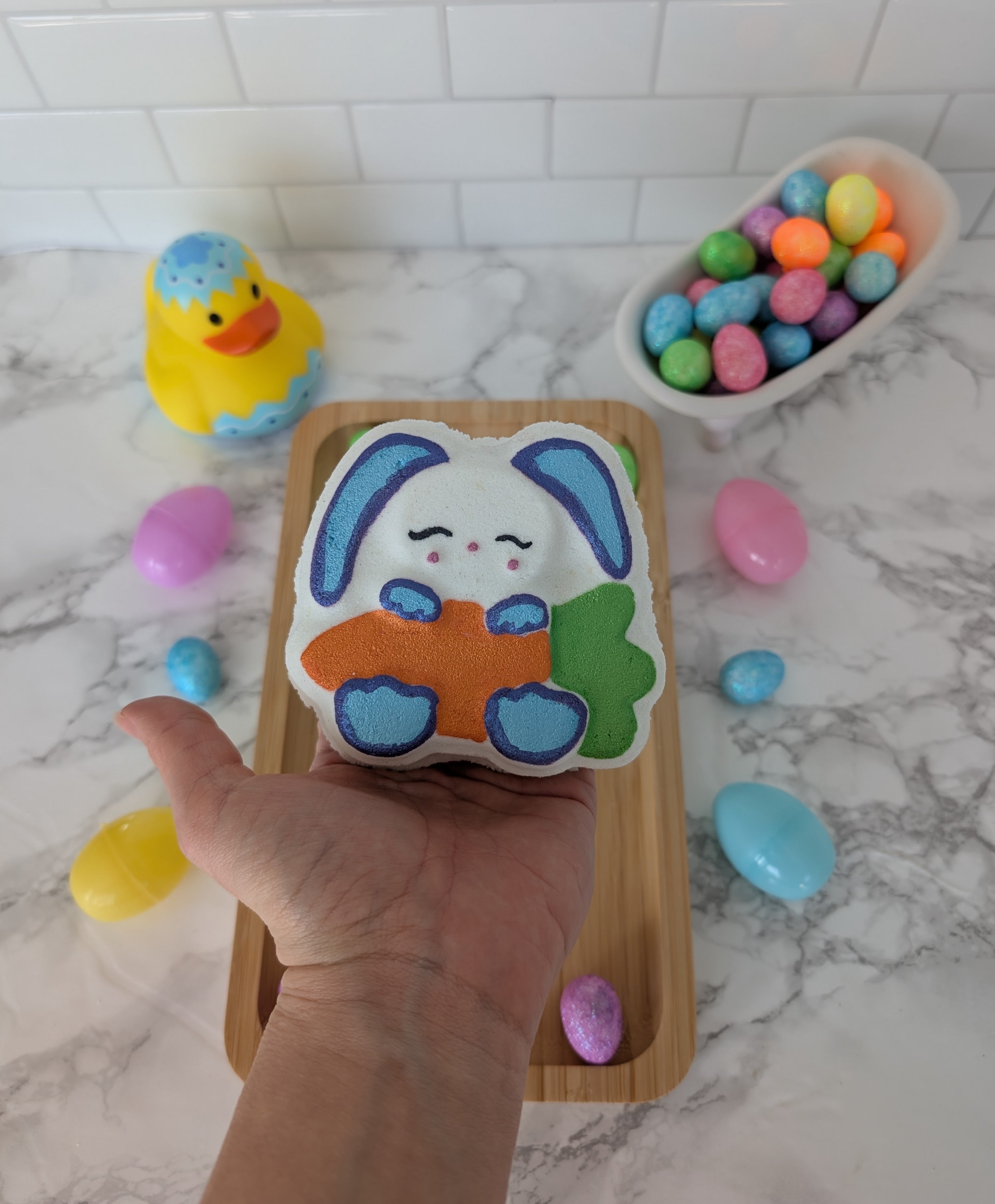 Bombe géante lapin carotte PRÉCOMMANDE