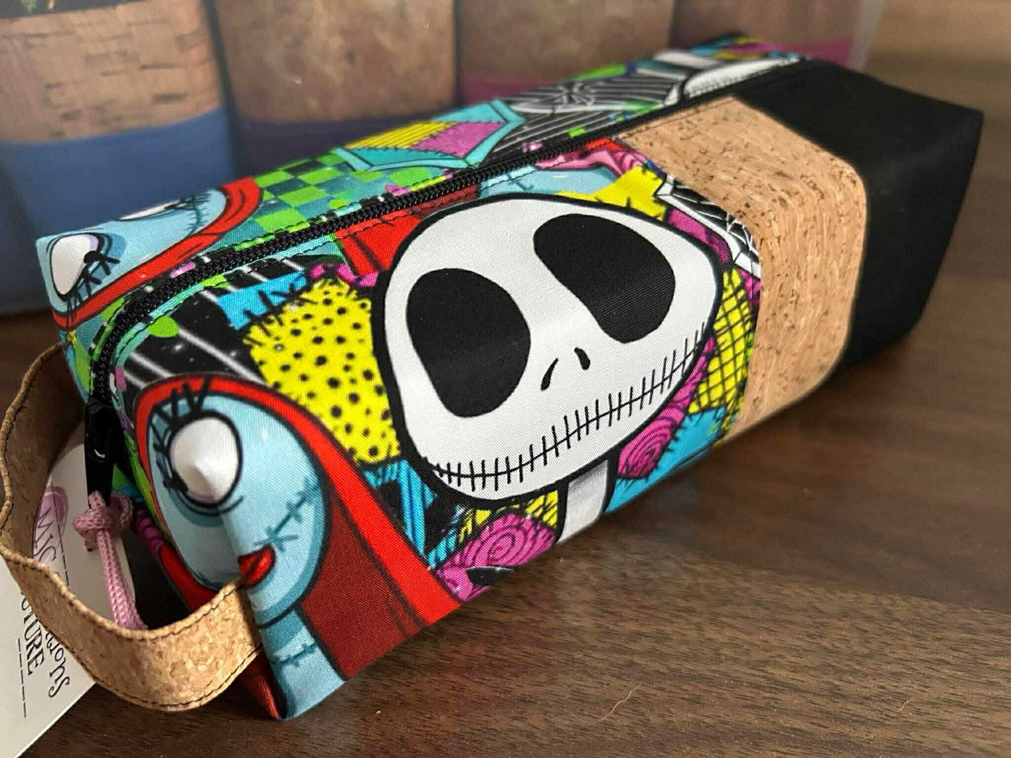 Trousse squelette et amoureuse