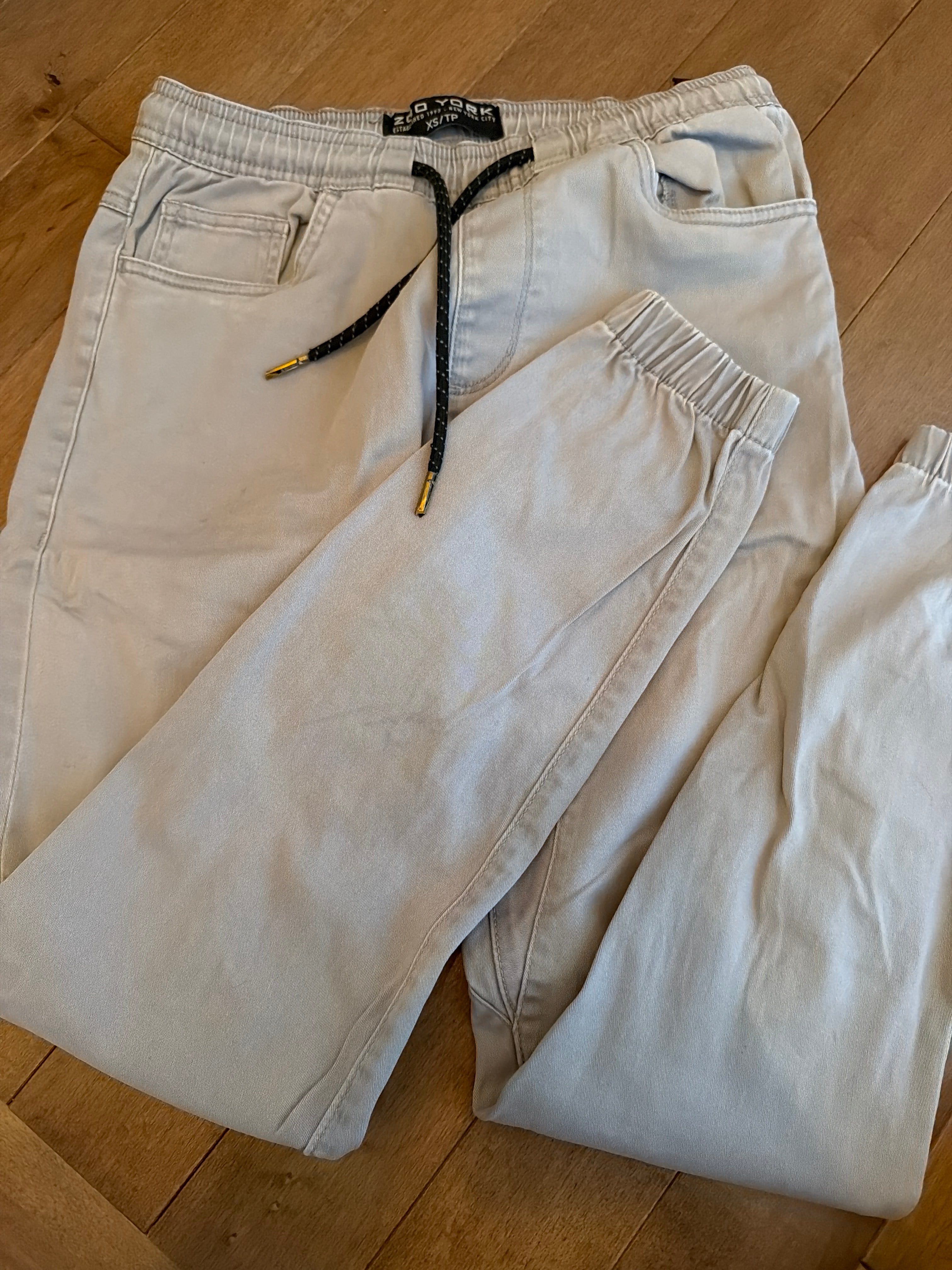 Pantalon xs gris pâle zoo york