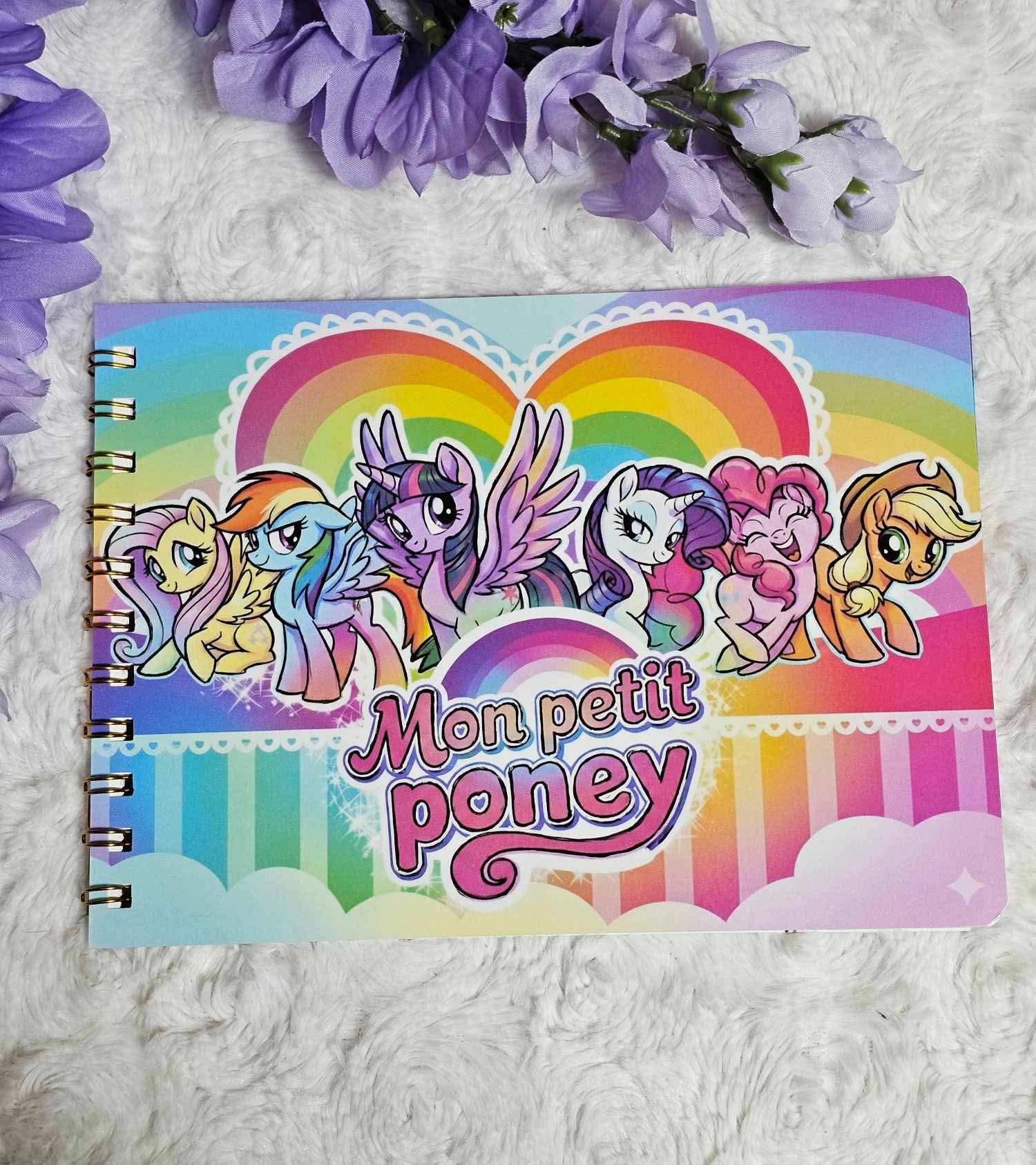 Livre de dessin poney