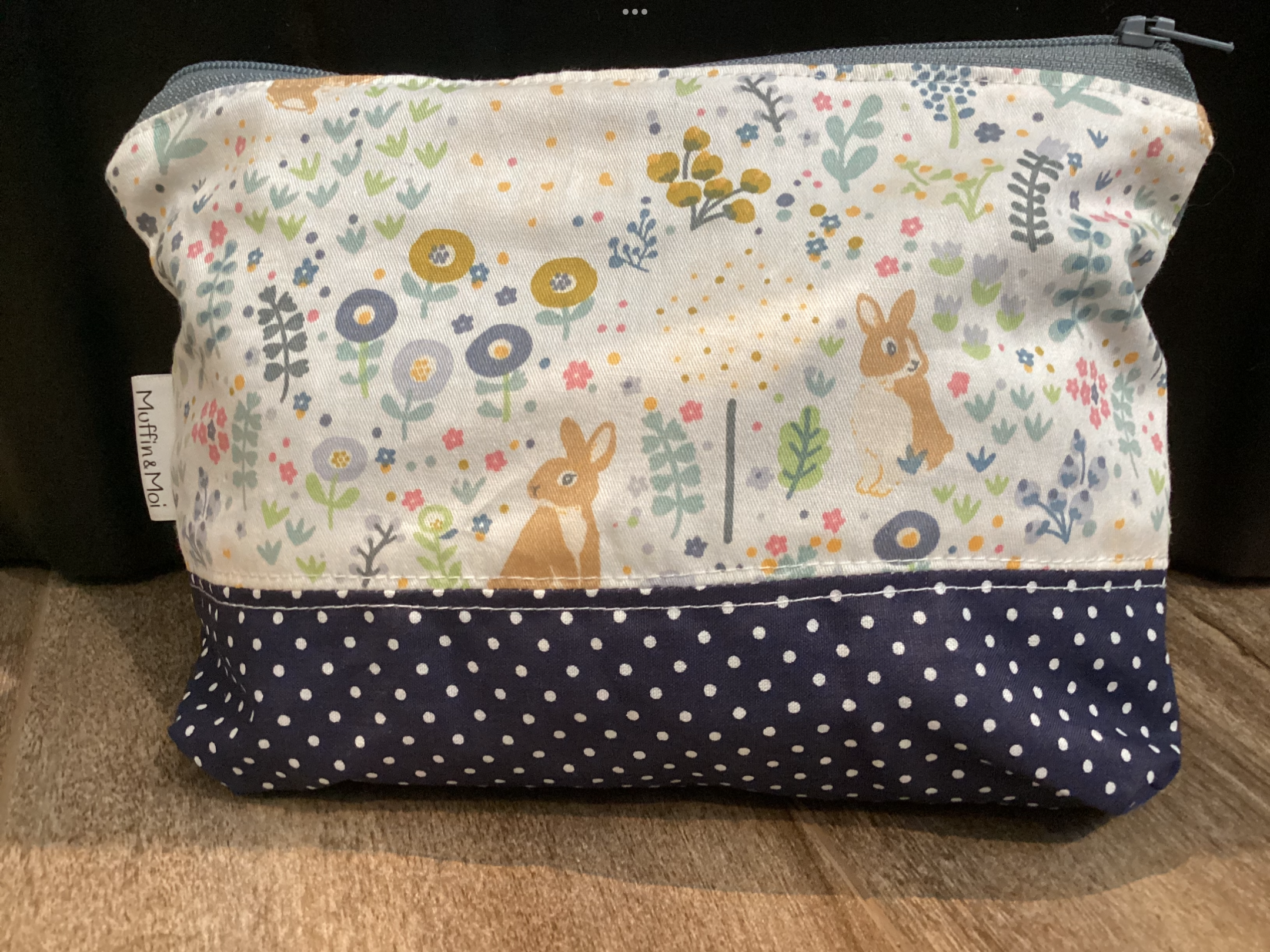 Pochette lapin fond pois marins