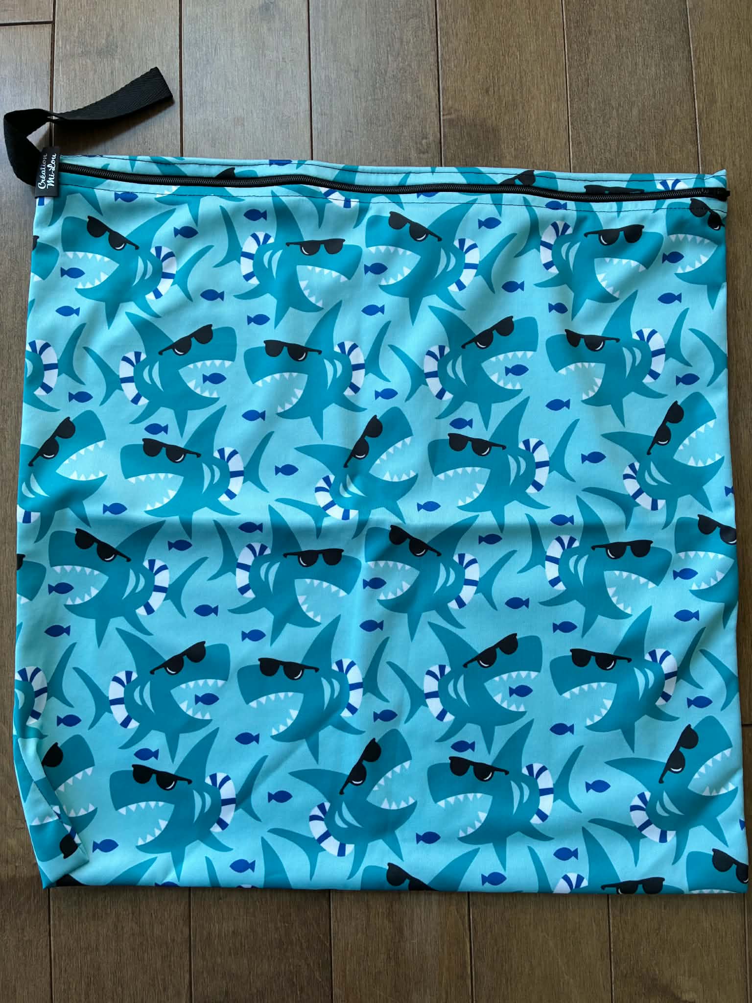 Gros Wetbag requin