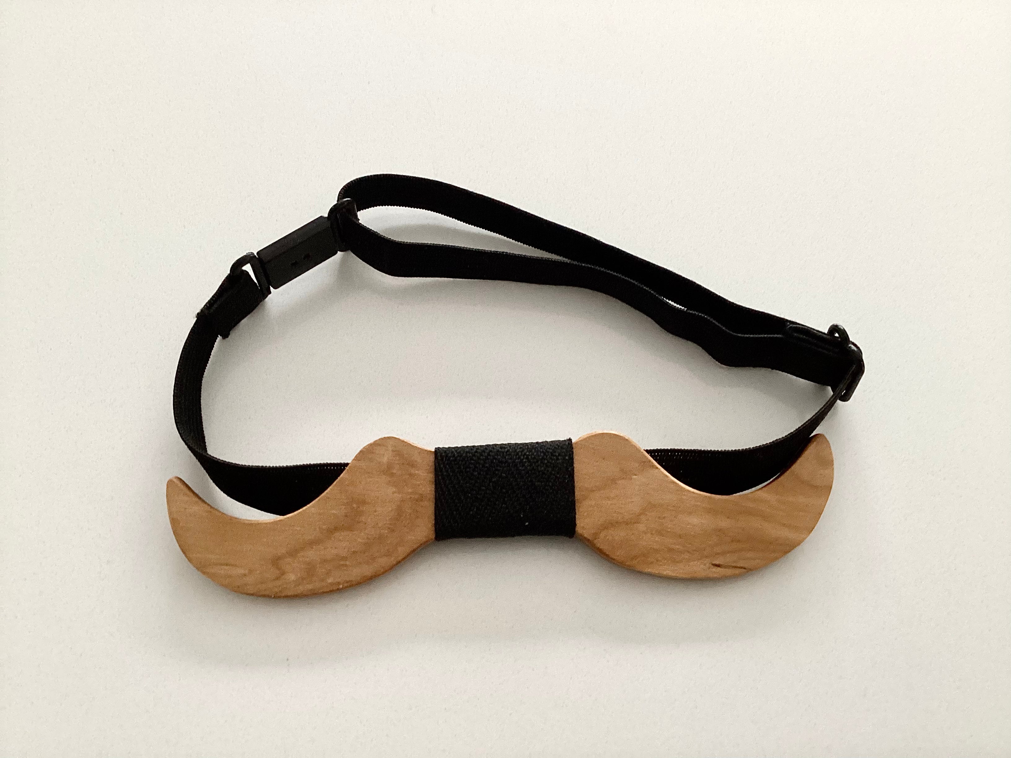 Noeud papillon en bois
