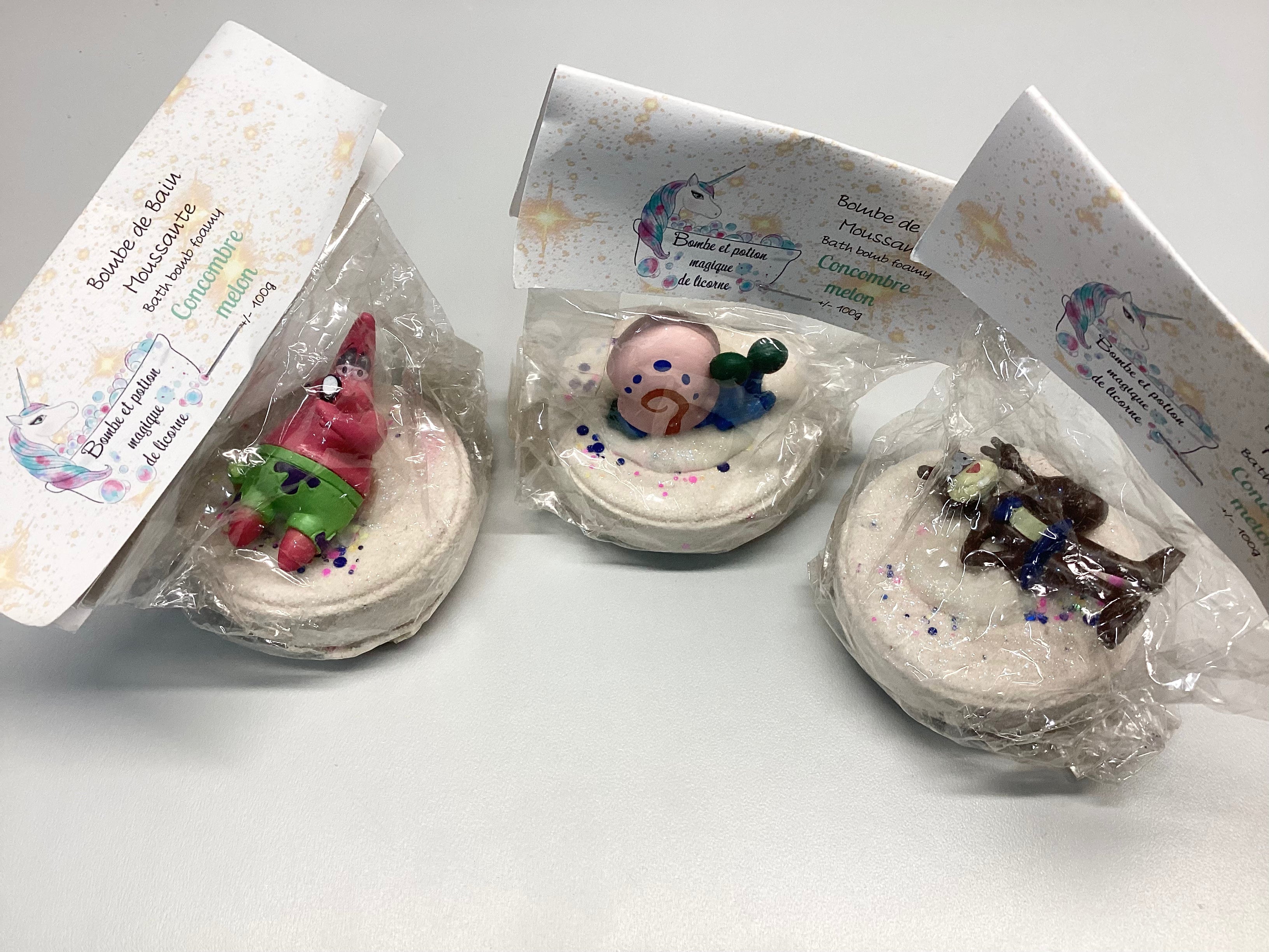 Bombe avec personnage amis de l’éponge aléatoire