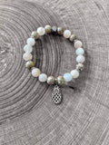 Bracelet en pierres diverses avec parements en inox