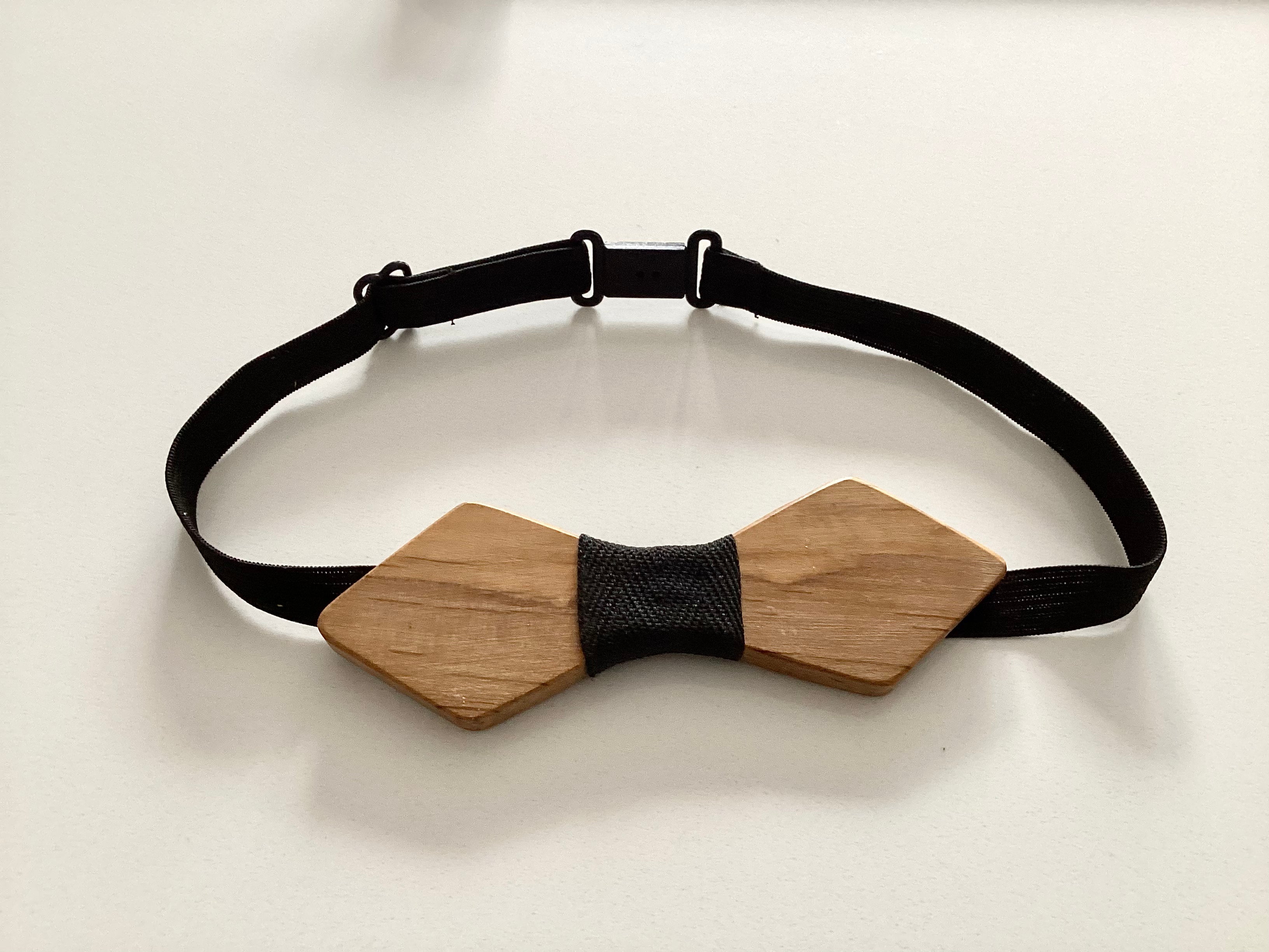 Noeud papillon en bois