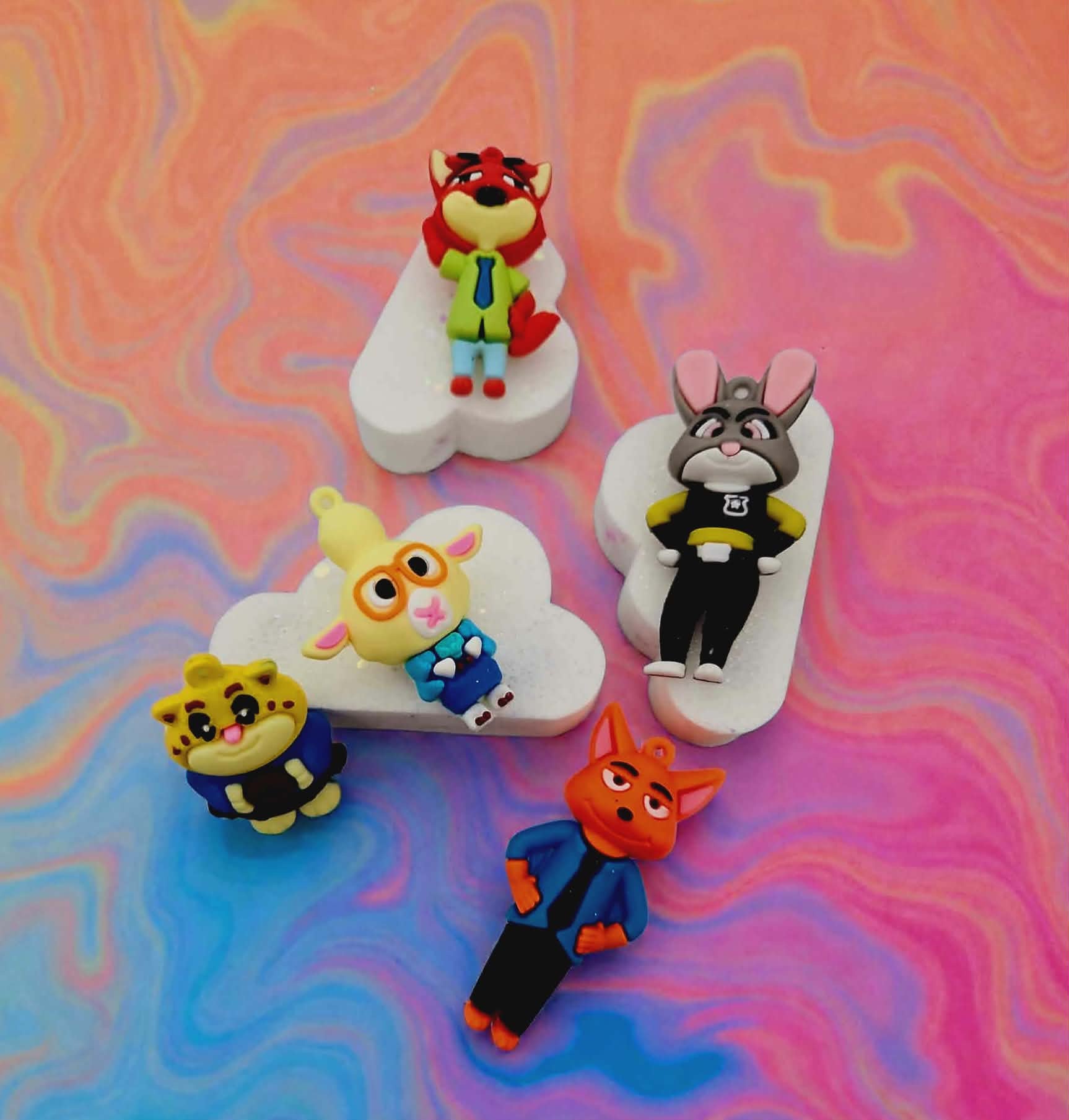 Bombe avec figurine et insertions de couleurs (limonade à la pastèque)