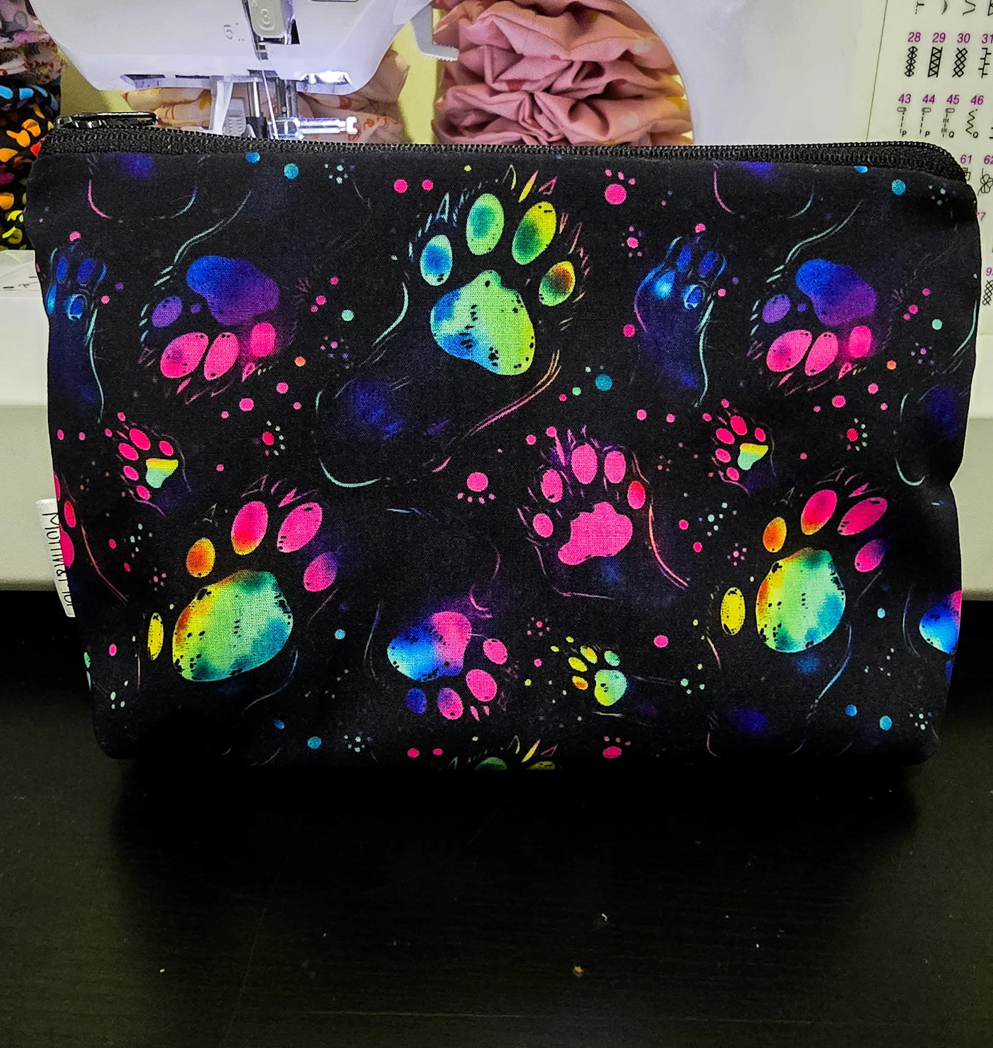 Pochette pattes néon