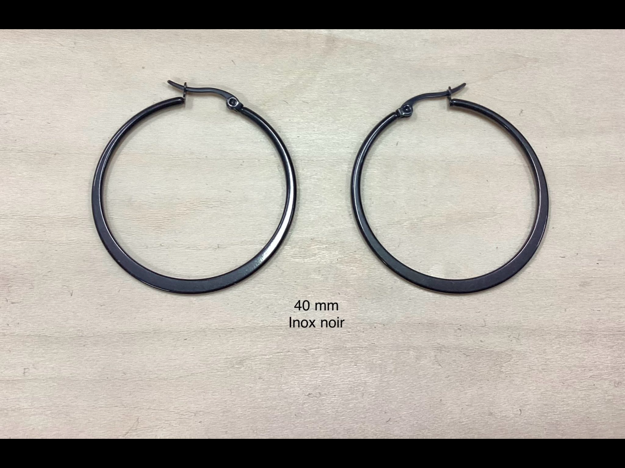 Grandes anneaux d’oreilles en inox noir