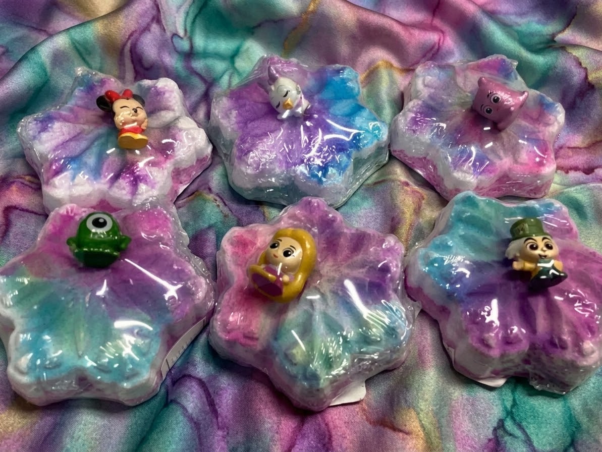 Bombe avec mini personnage surprise
