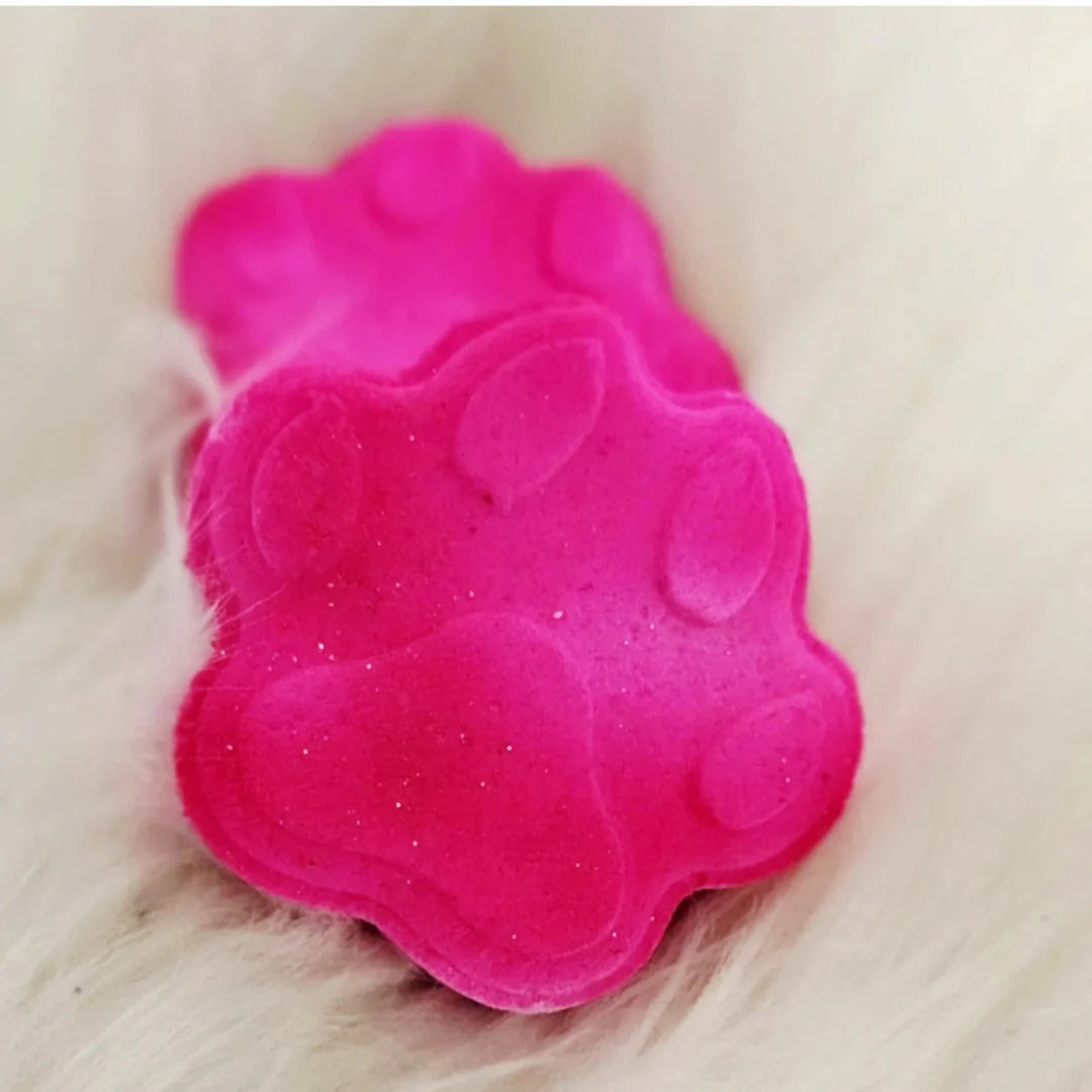 Bombe de bain patte avec insertions de couleurs