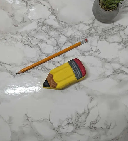 Bombe de bain crayon